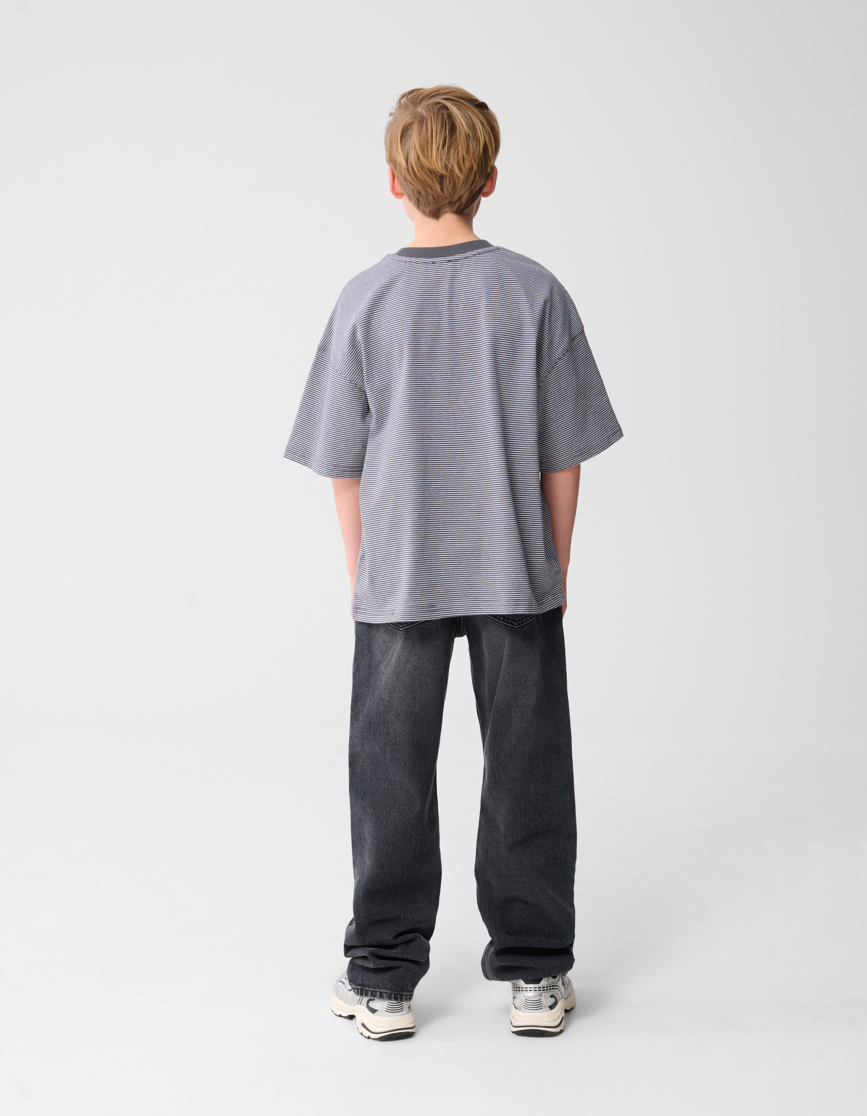 Stripe Artwork T-Shirt Schwarz/Wei&szlig; SHOEBY BOYS