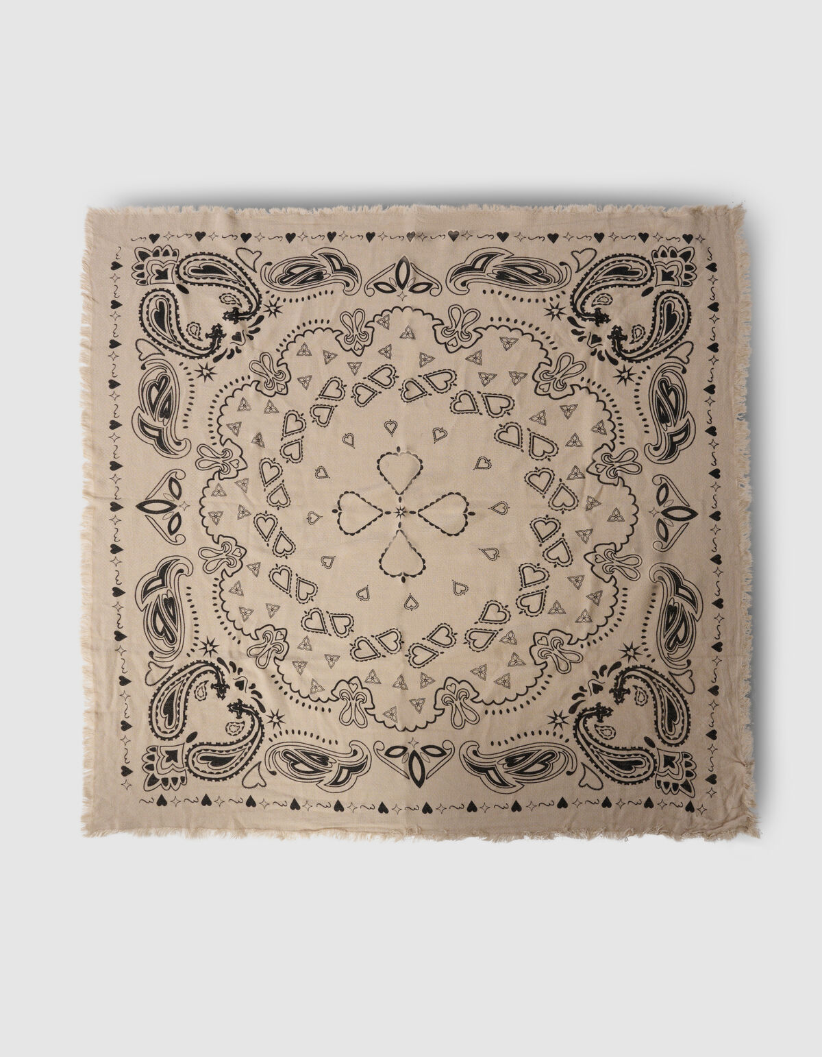 Quadratischer Schal mit Paisleymuster in Beige SHOEBY ACCESSOIRES