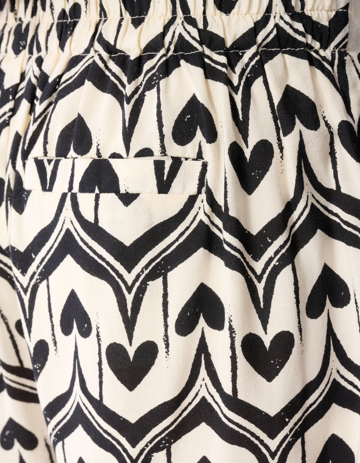 Herz-Print Skort Gebrochen Wei&szlig;/Schwarz SHOEBY GIRLS