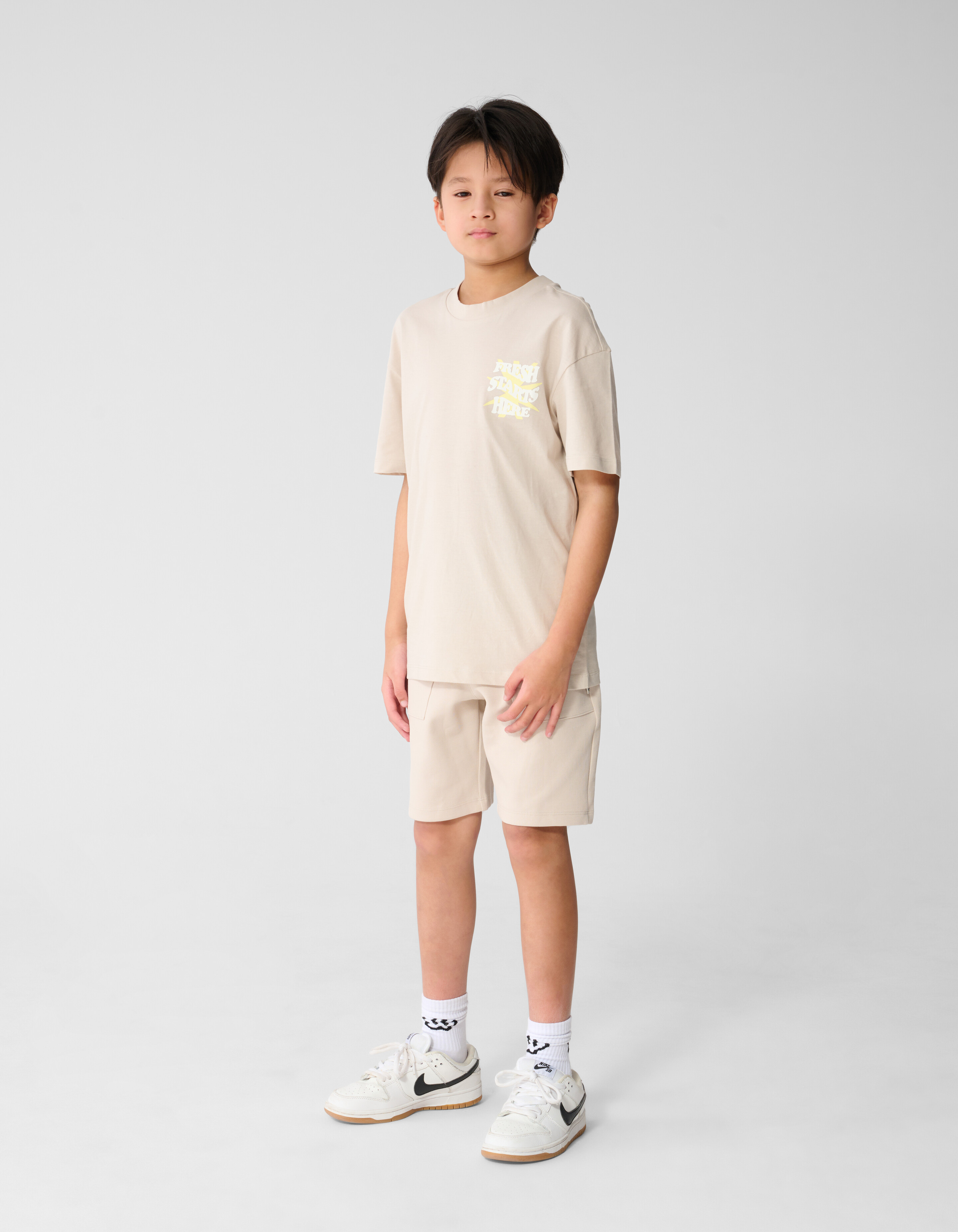 Fresh Artwork T-Shirt Beige SHOEBY BOYS