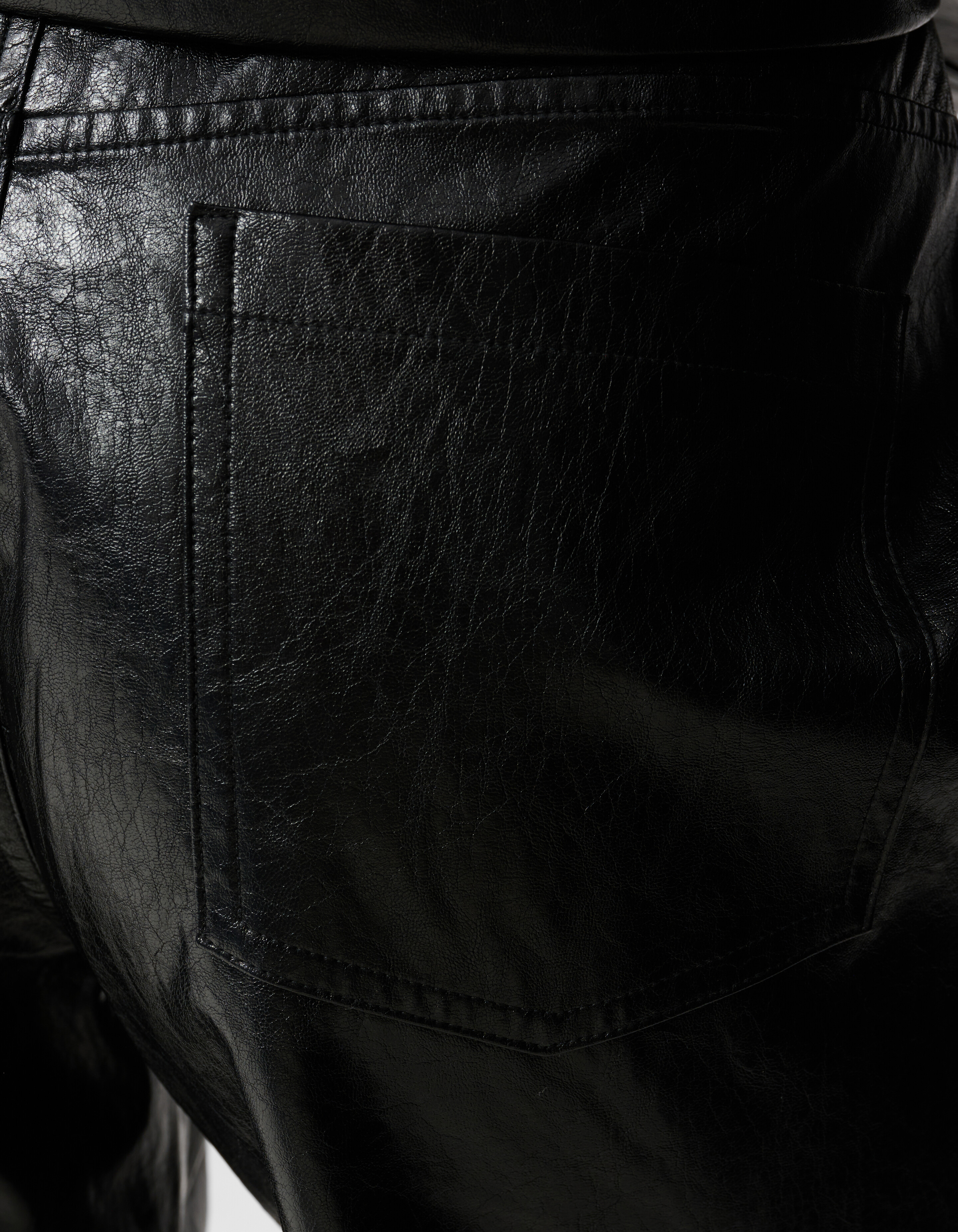 Straight Fit Hose aus veganem Leder Schwarz SHOEBY WOMEN