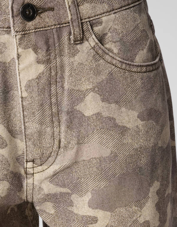 Camo Baggy Fit Jeans in Hellbraun SHOEBY BOYS