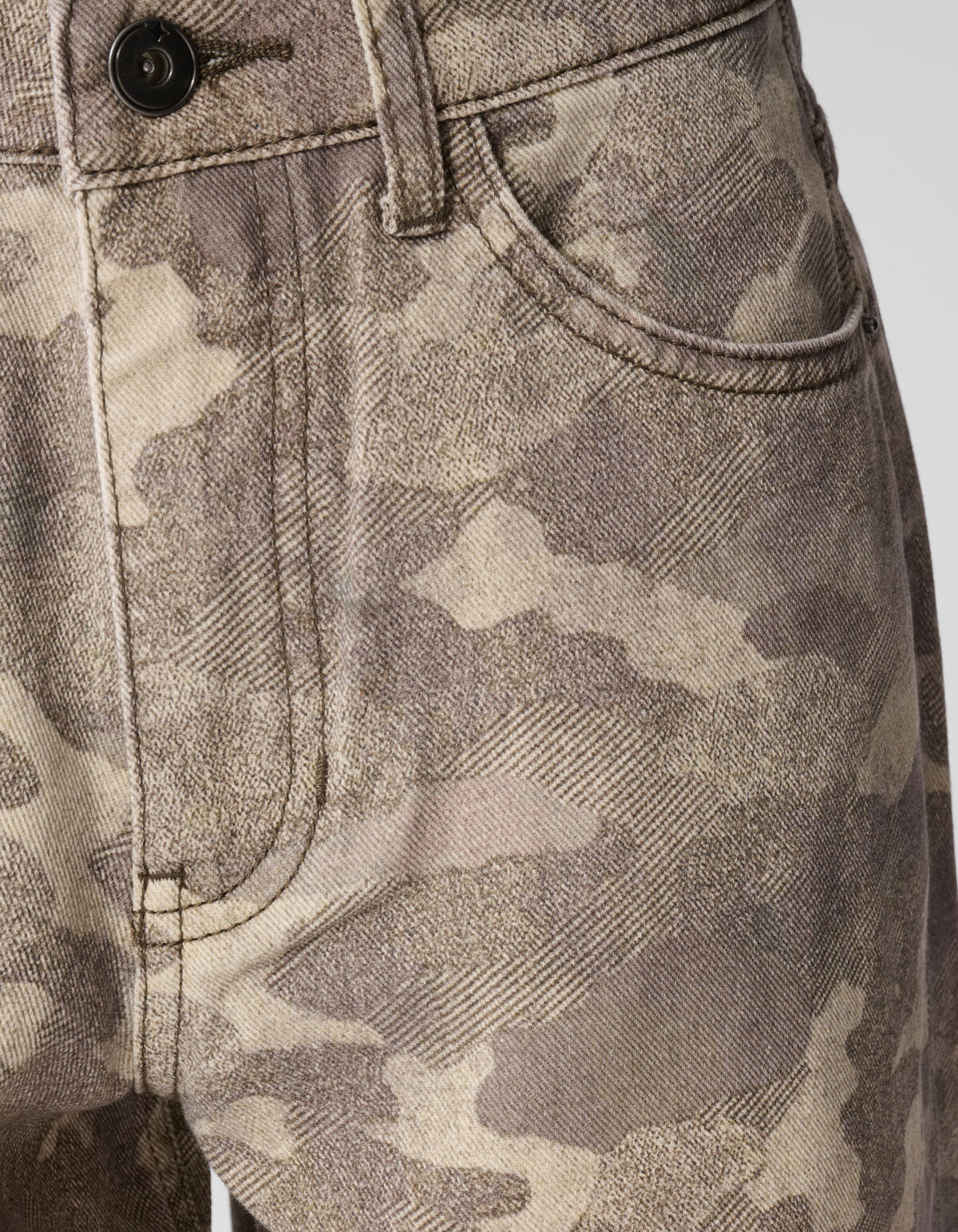 Camo Baggy Fit Jeans in Hellbraun SHOEBY BOYS