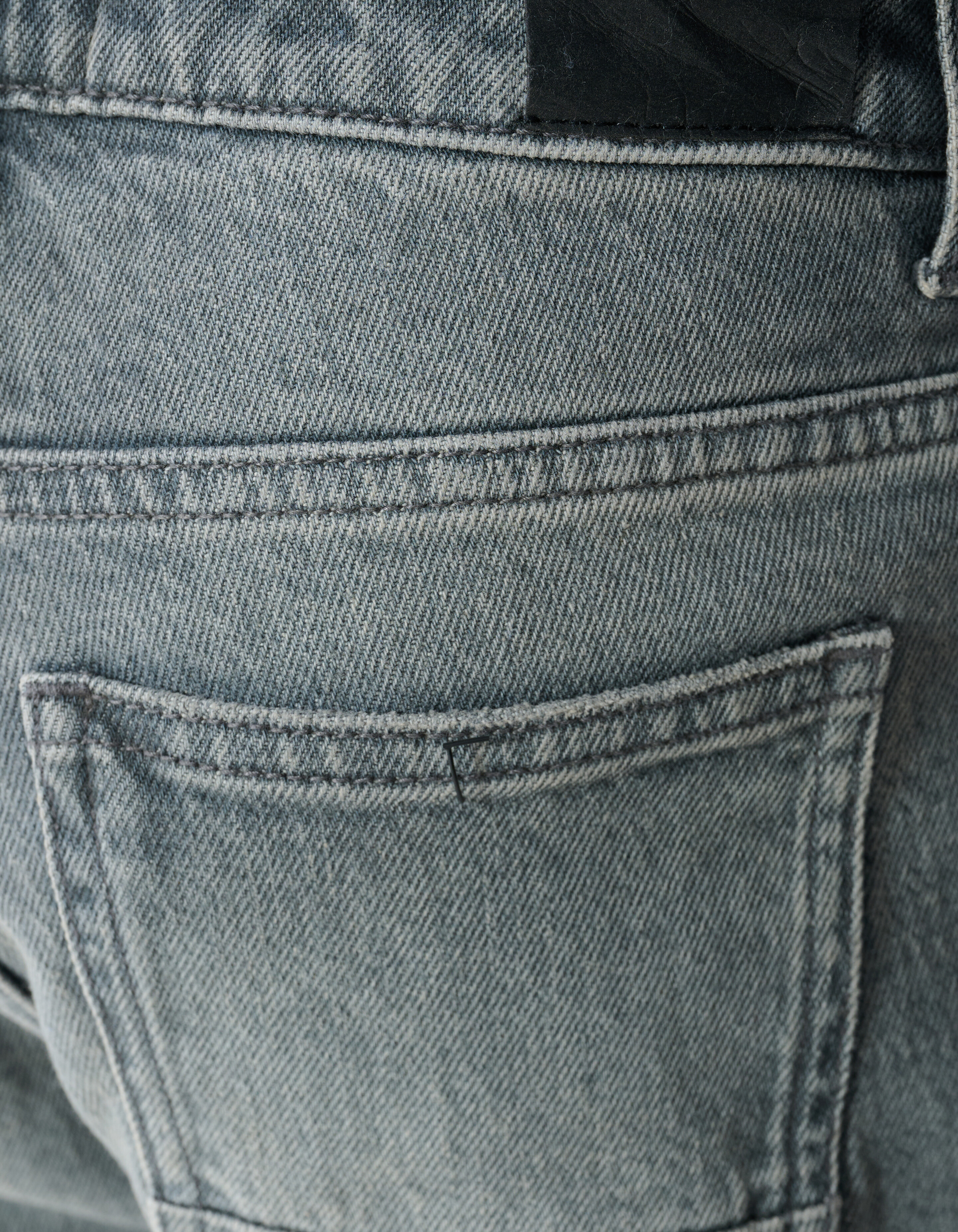 Gerade geschnittene Jeans in Grau SHOEBY BOYS