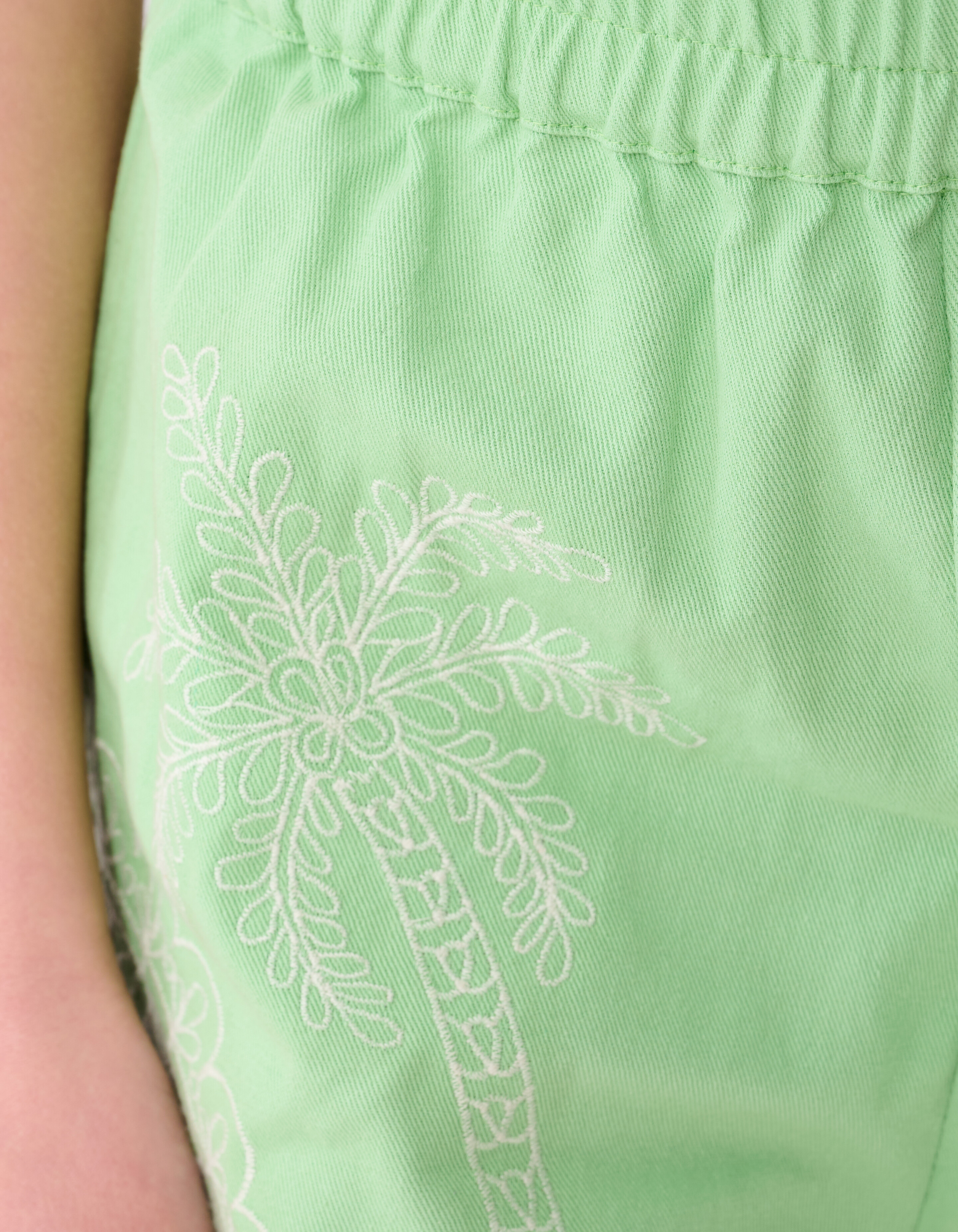 Palm Embroidery Short Hellgr&uuml;n SHOEBY GIRLS
