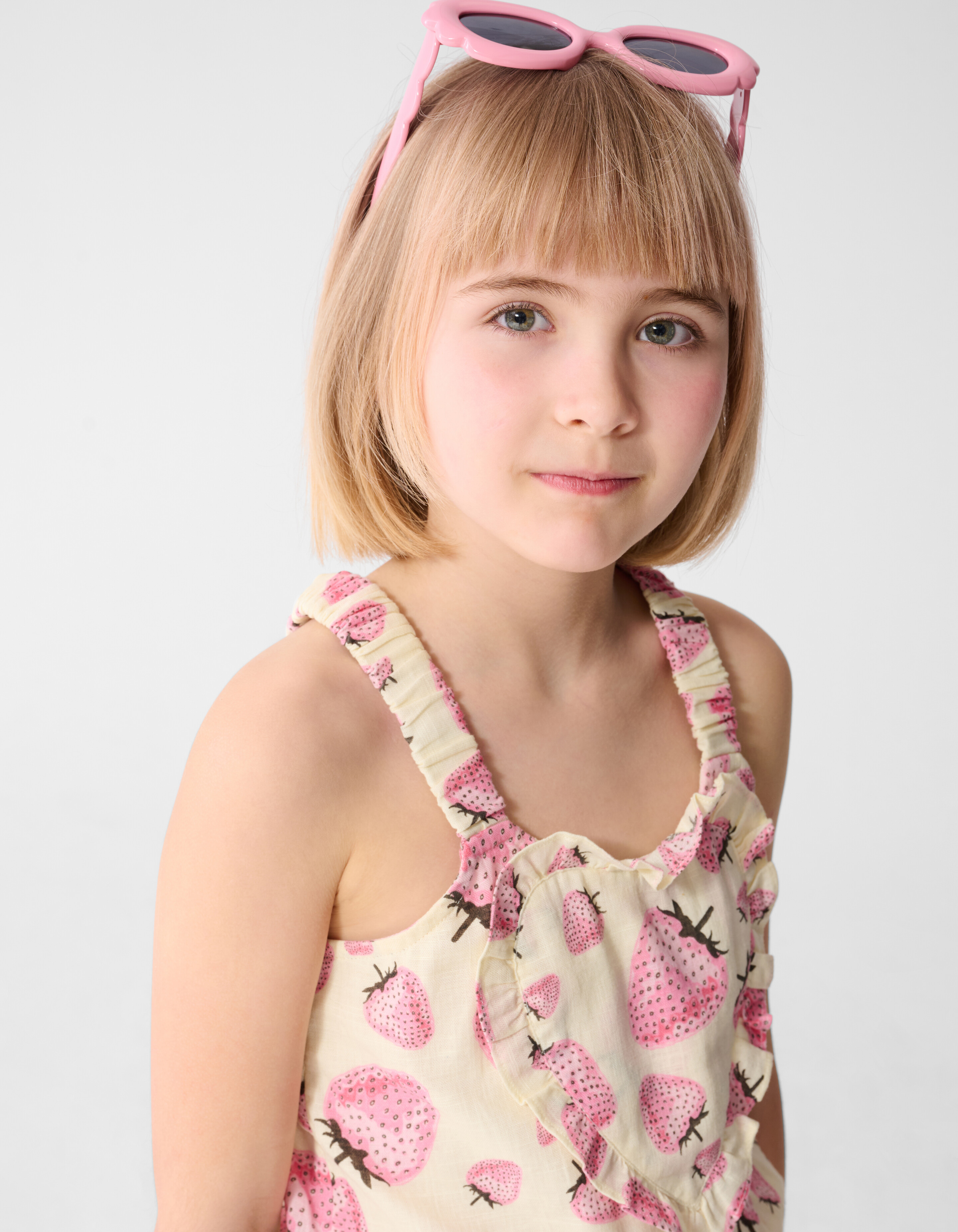 Jumpsuit mit Erdbeer-Print in gebrochenem Wei&szlig; SHOEBY GIRLS