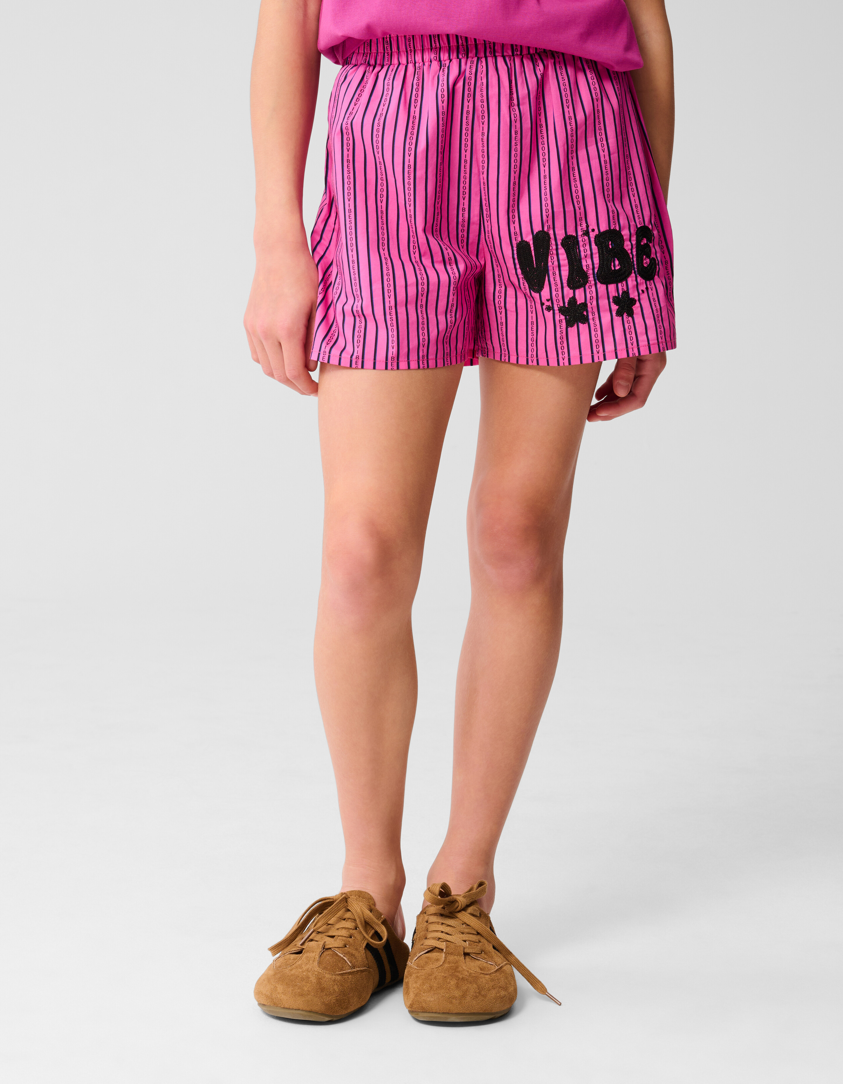 Vibe Nadelstreifen Short Hellrosa SHOEBY GIRLS
