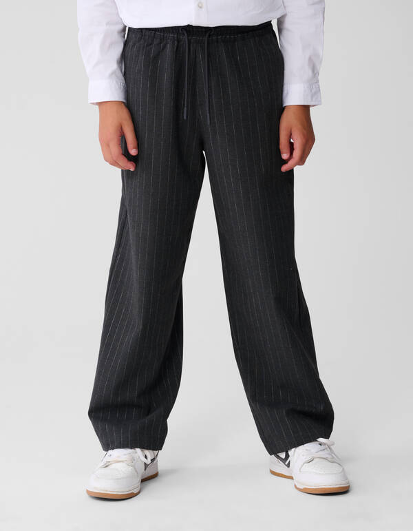 Nadelstreifenhose mit weitem Bein in Dunkelgrau SHOEBY BOYS