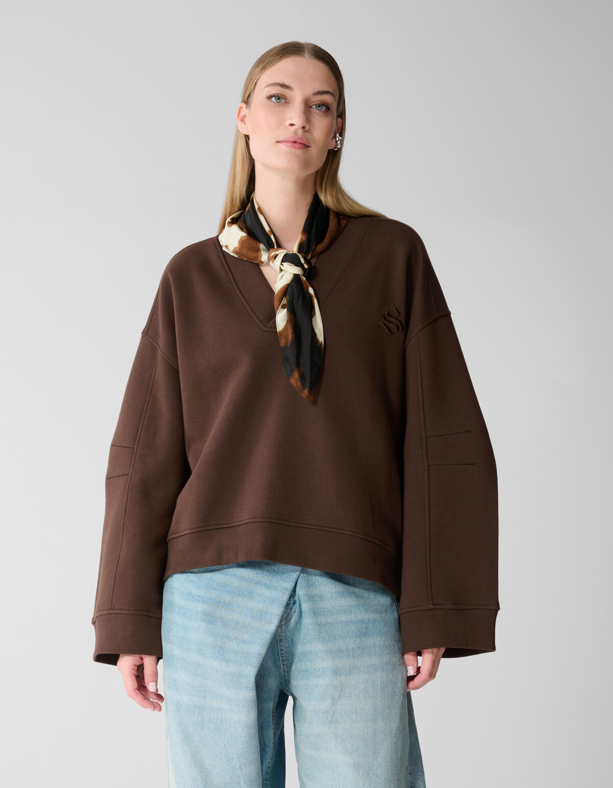 Oversized Pullover mit V-Ausschnitt Dunkelbraun SHOEBY WOMEN