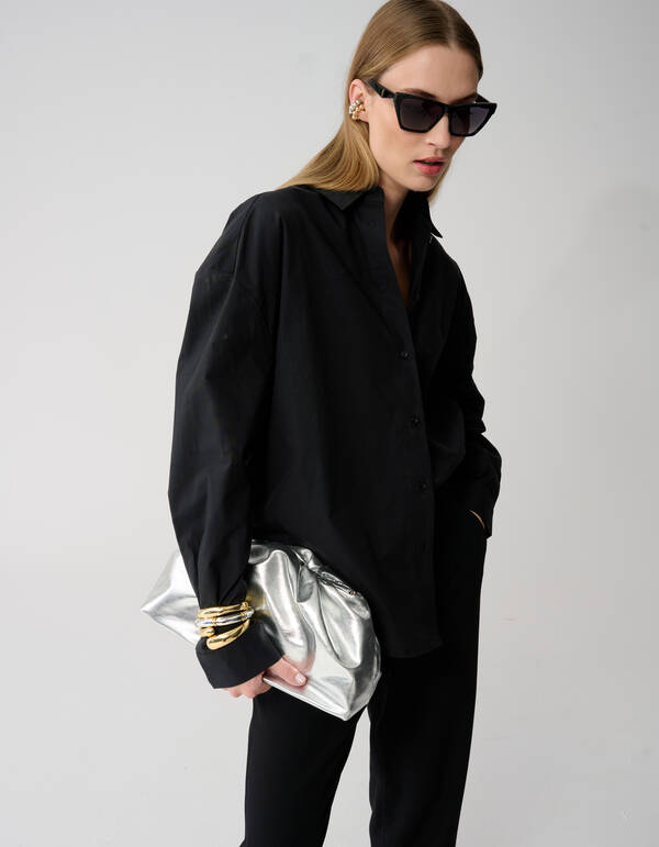 Gro&szlig;e Schulterbluse Schwarz von Lonneke SHOEBY WOMEN