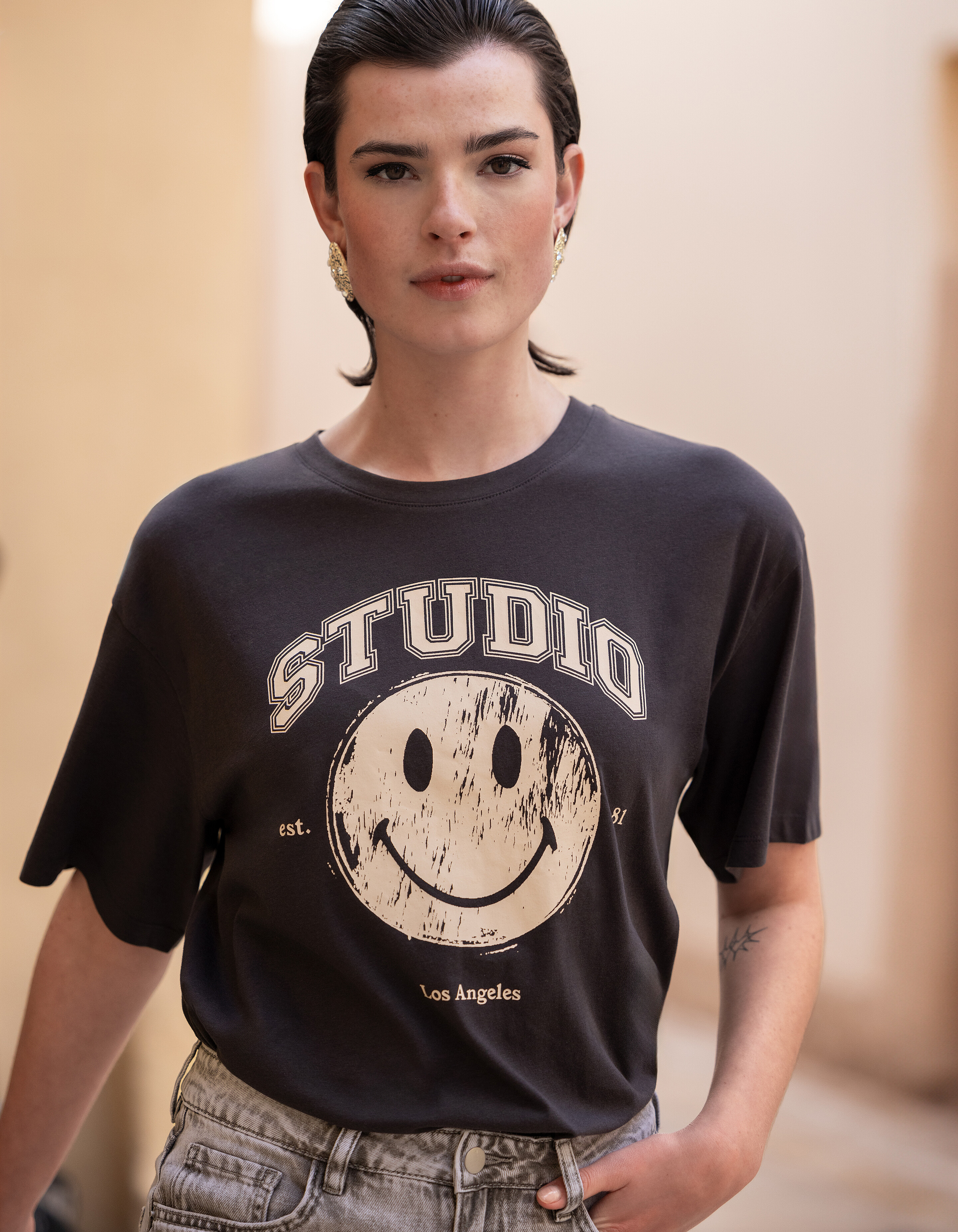 Artwork Smiley T-shirt Dunkelgrau SHOEBY WOMEN