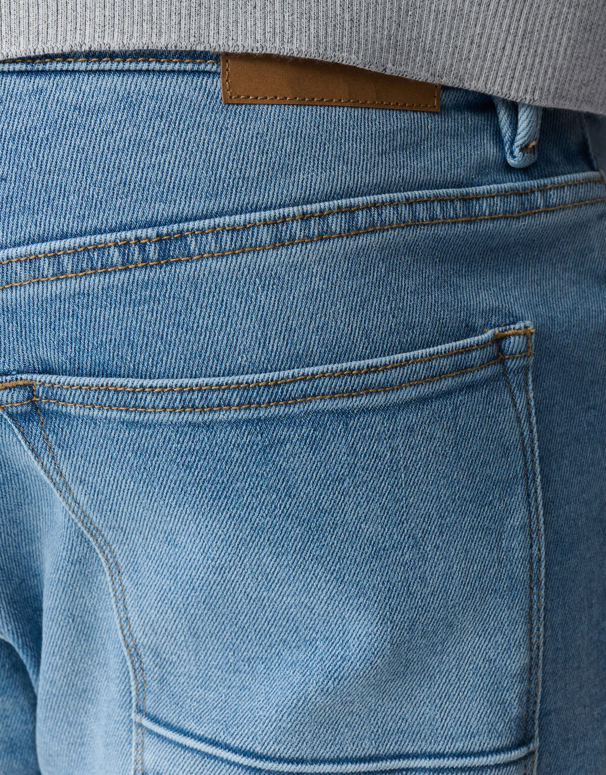 Straight Fit Jeans Hellblau L32 SHOEBY MEN