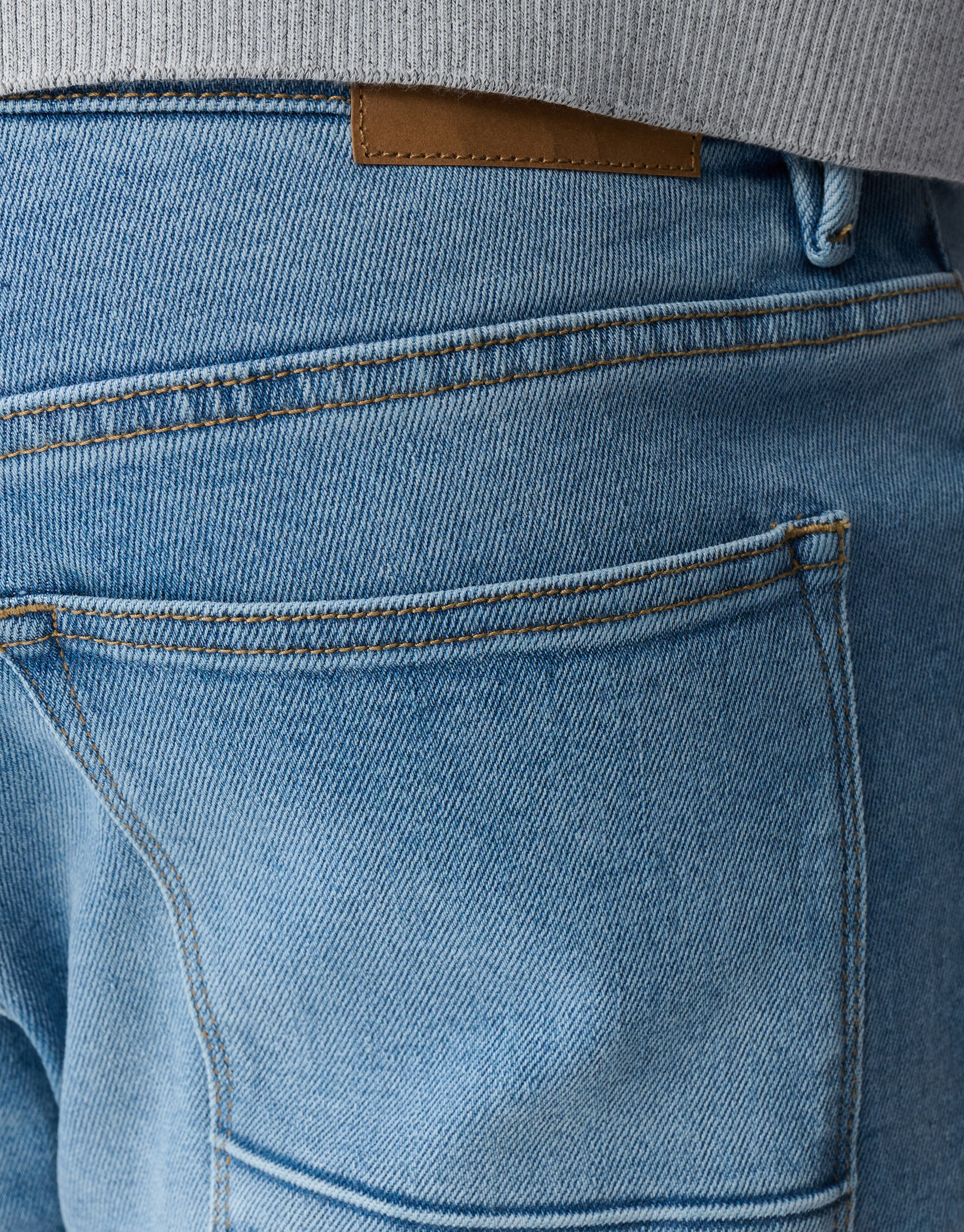 Straight Fit Jeans Hellblau L32 SHOEBY MEN