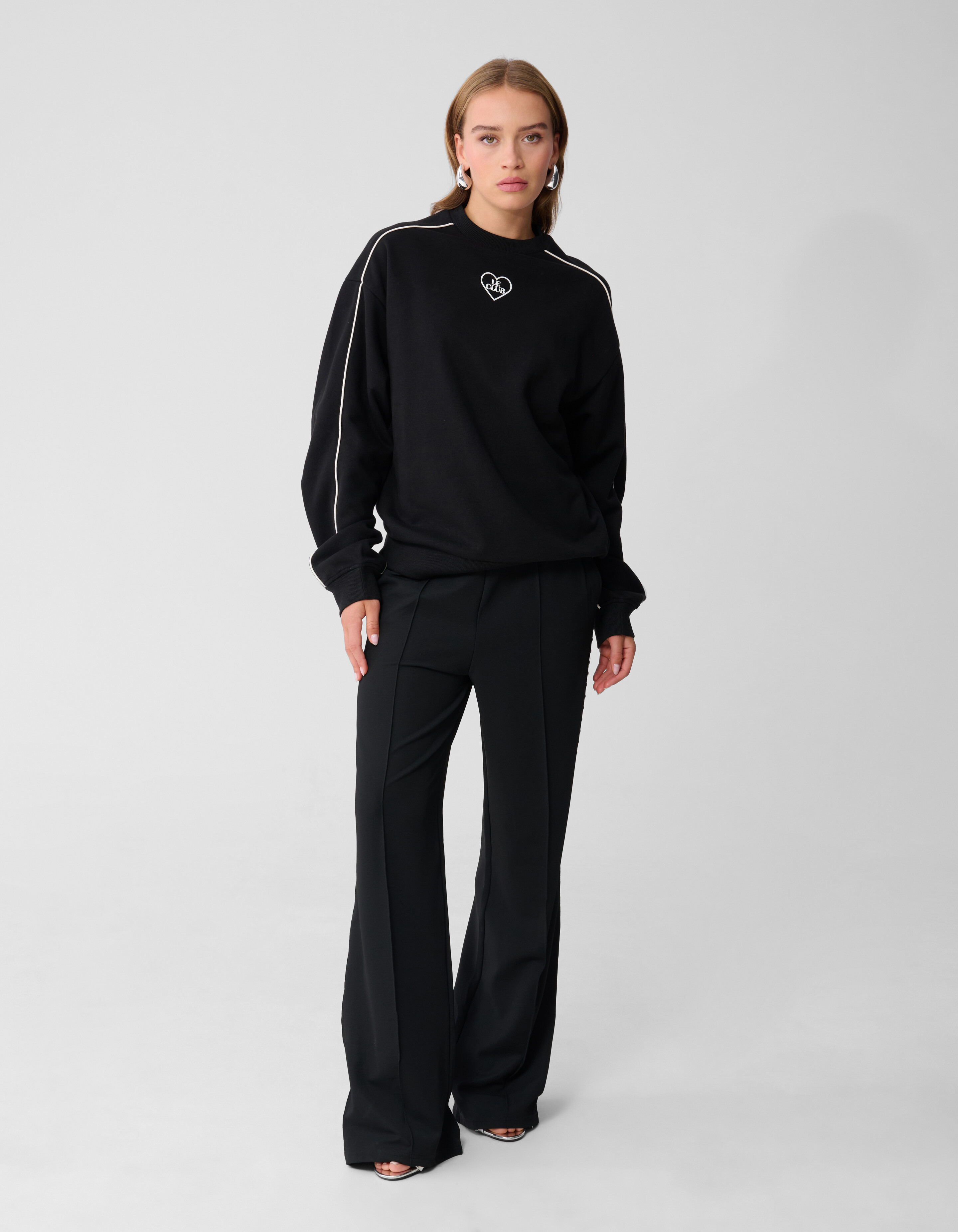 Pullover mit Herz-Artwork Schwarz SHOEBY WOMEN