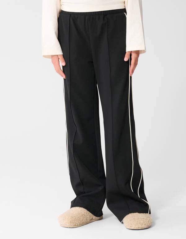 Hose mit weitem Bein und Ziernaht Schwarz SHOEBY GIRLS