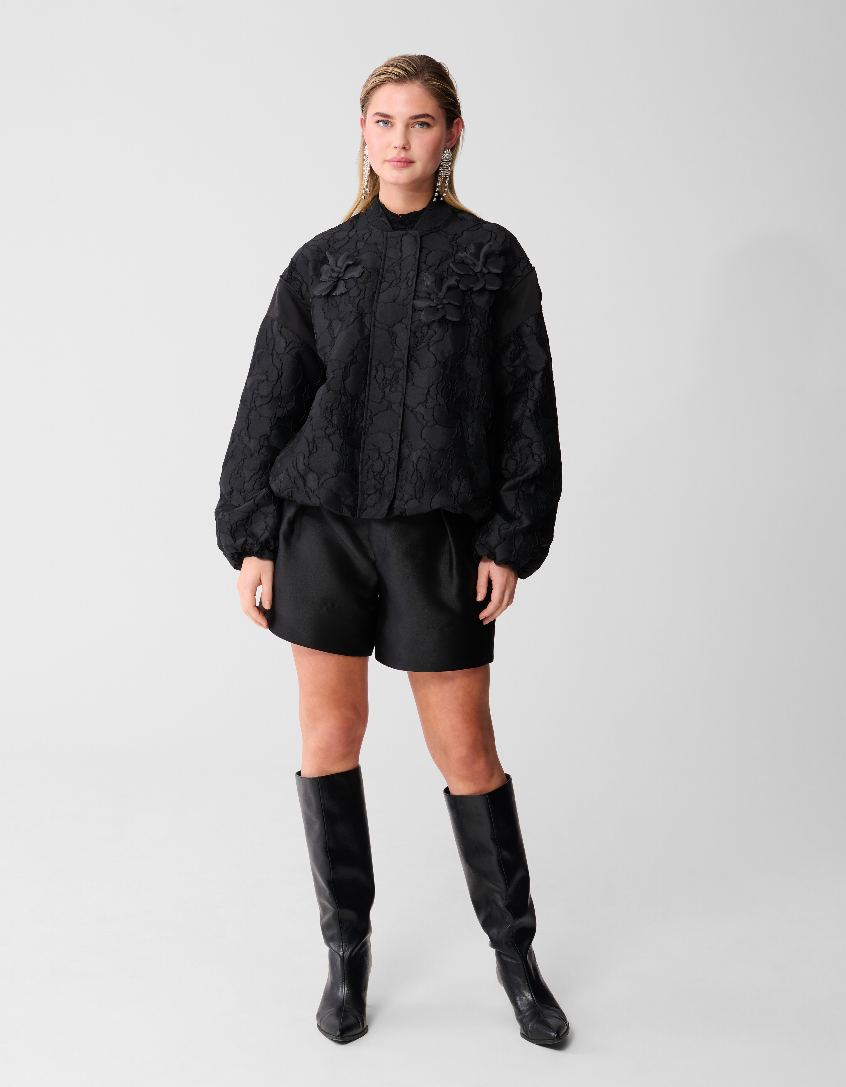 Schwarze Bomberjacke mit Blumenjacquardmuster SHOEBY WOMEN