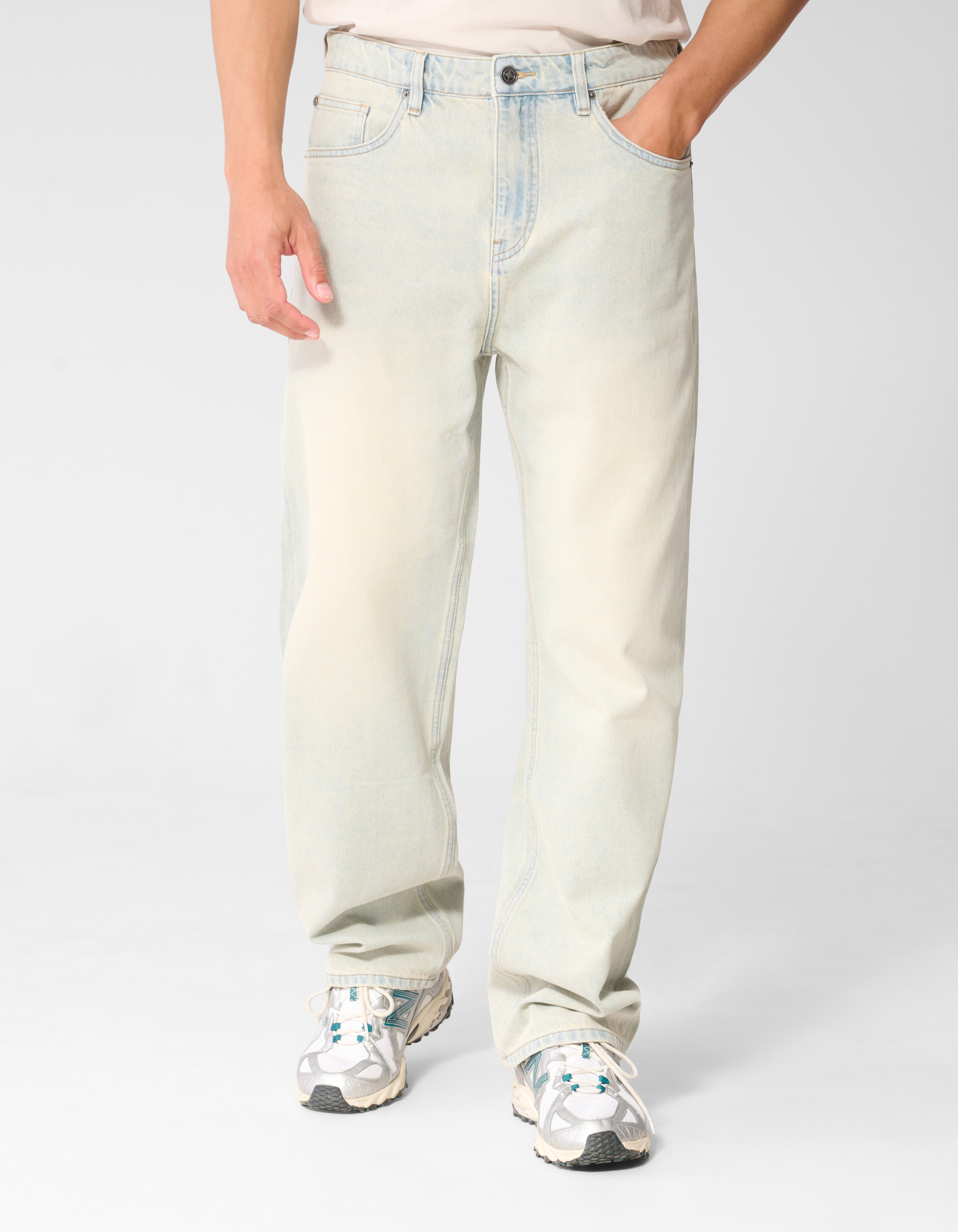 Baggy Fit Jeans Gebleicht L34 SHOEBY MEN