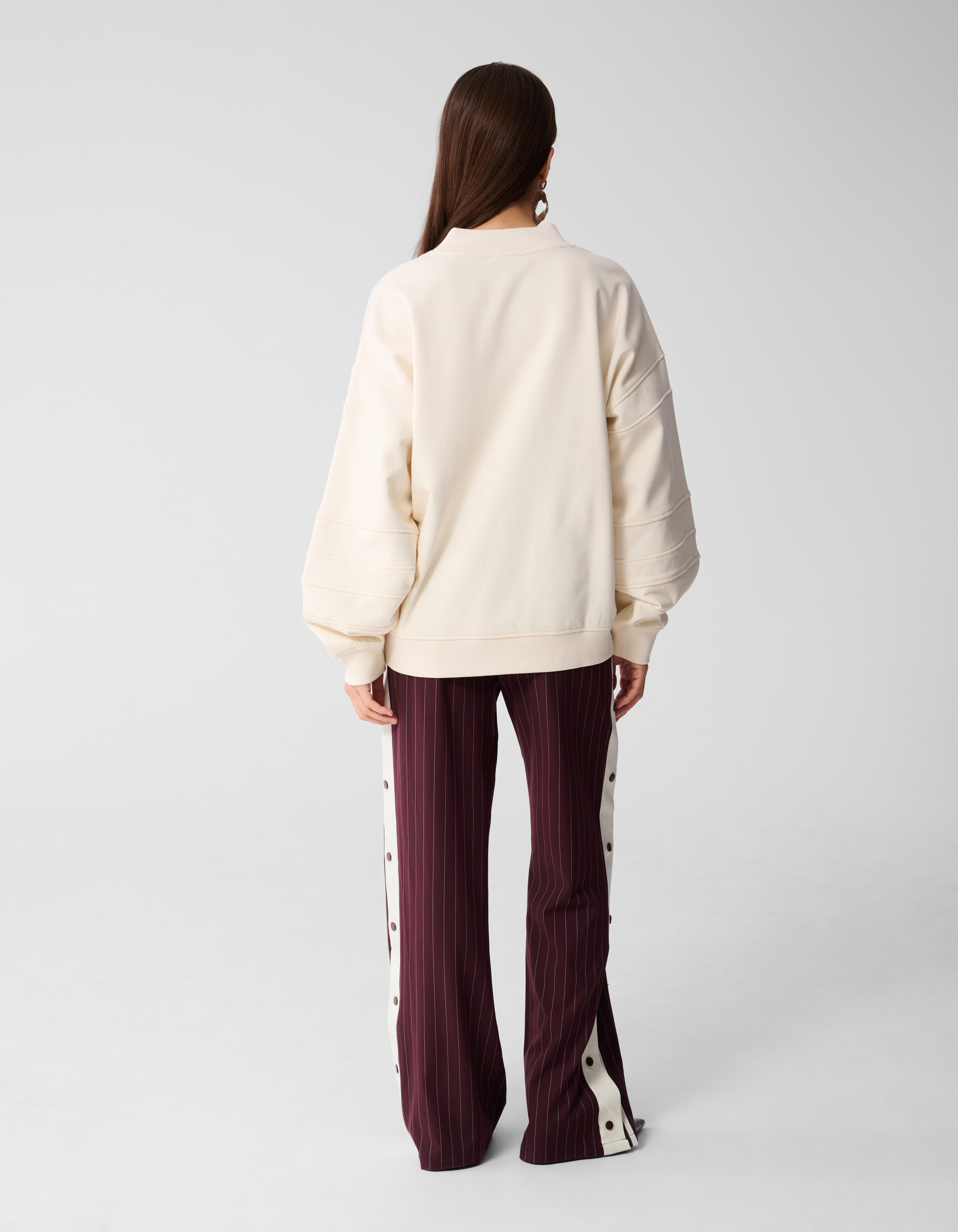 Varsity Logo Pullover Off White SHOEBY WOMEN