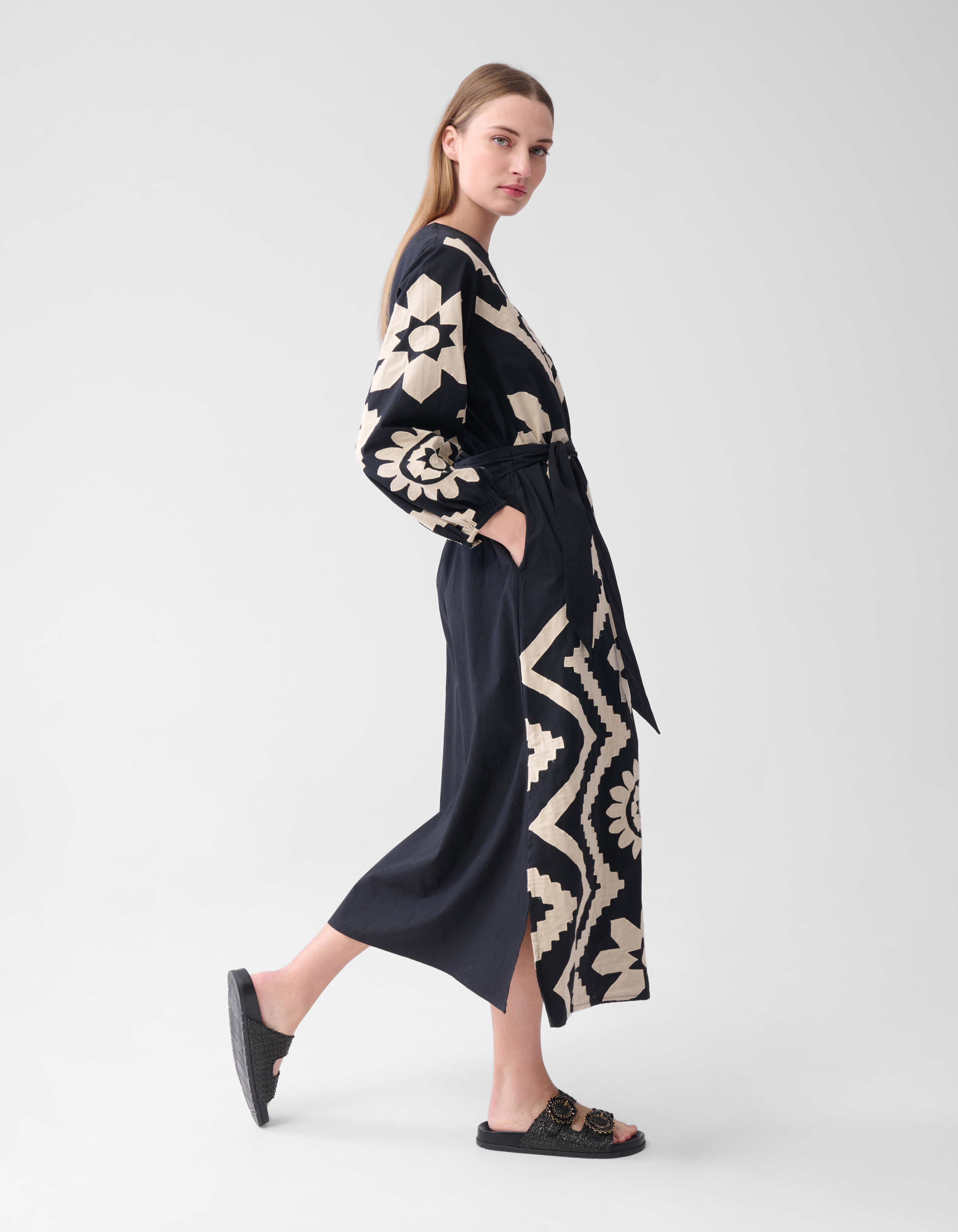 Patch Embroidery Kleid Schwarz BY Lonneke SHOEBY WOMEN