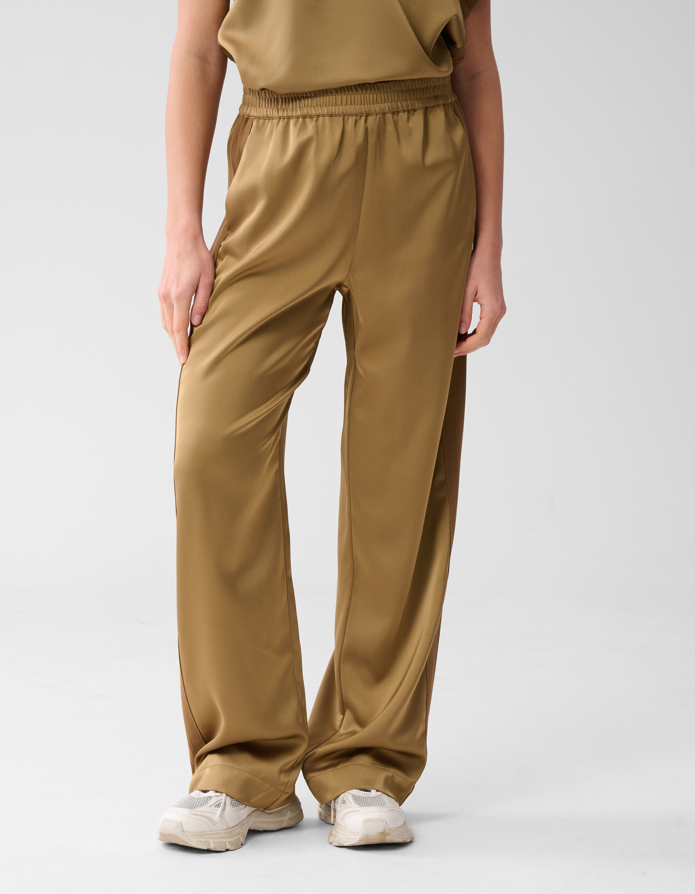 Satin Hose mit weitem Bein Camel SHOEBY WOMEN
