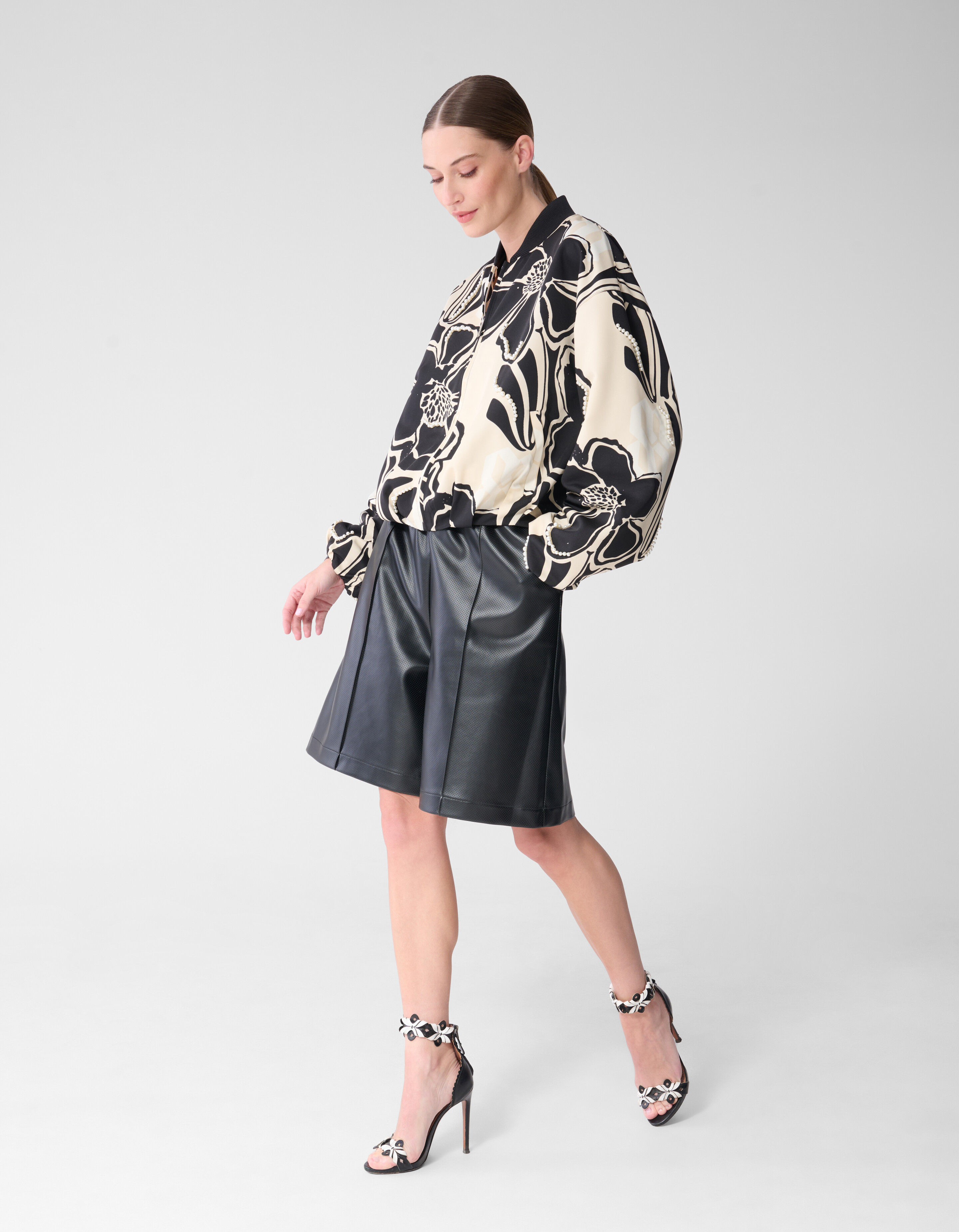 Verzierte Bomberjacke Wei&szlig;/Schwarz von Mieke SHOEBY WOMEN