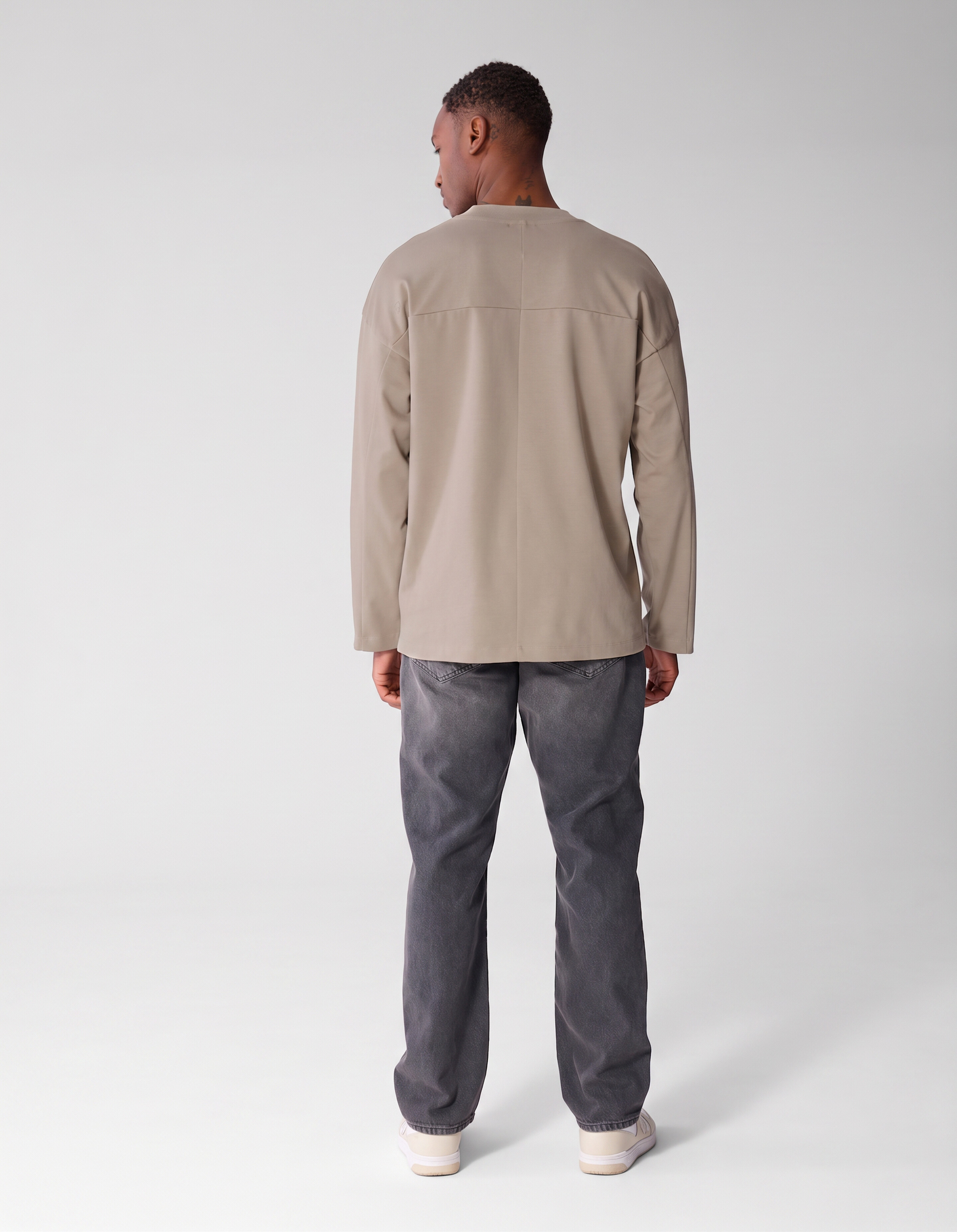 Basis Relaxed Fit Longsleeve Beige SHOEBY MEN