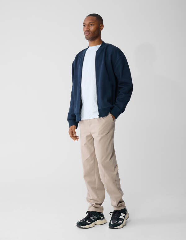 Plissierte Hose in normaler Passform, hellbraun SHOEBY MEN