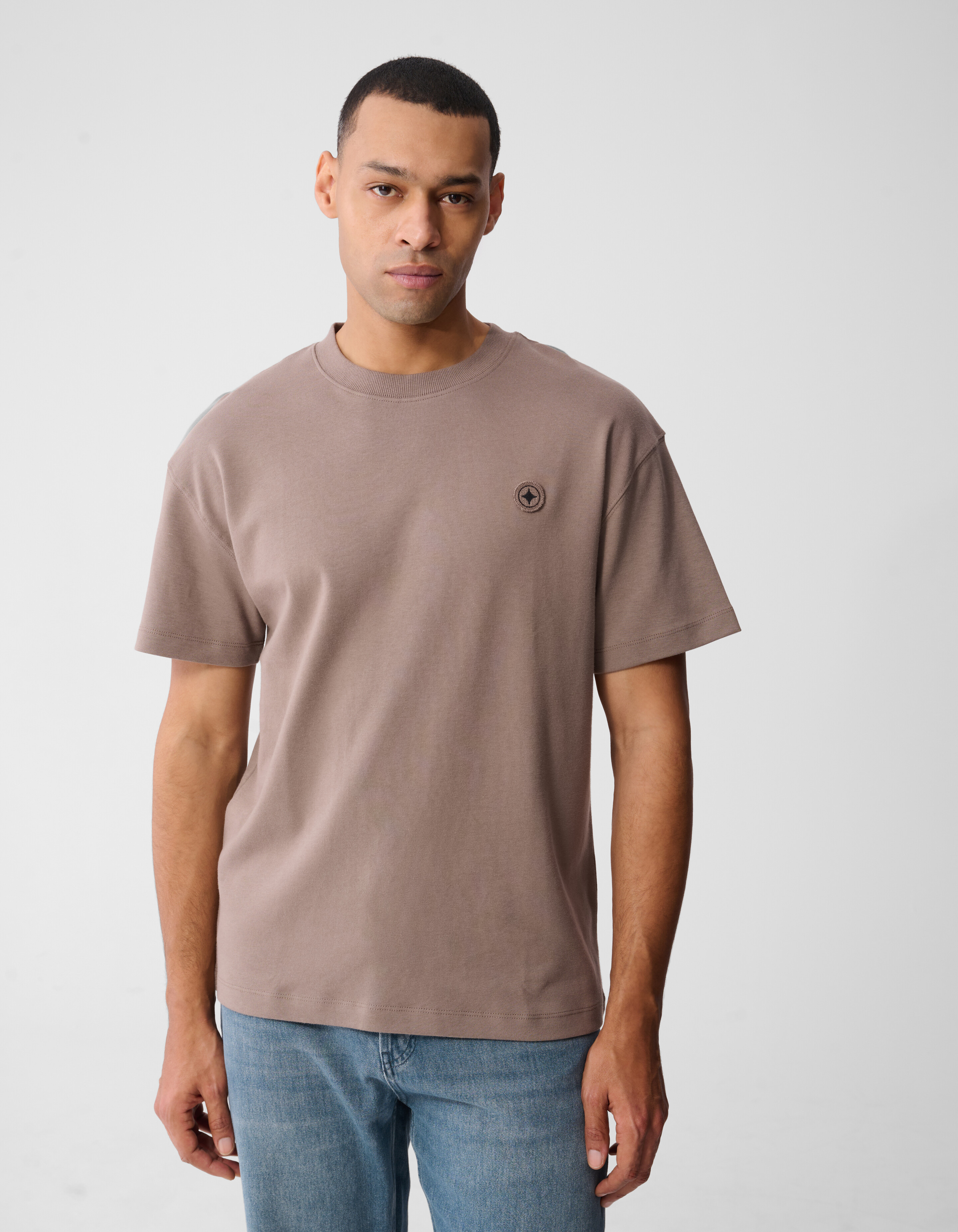 Stickabzeichen T-Shirt Hellbraun SHOEBY MEN