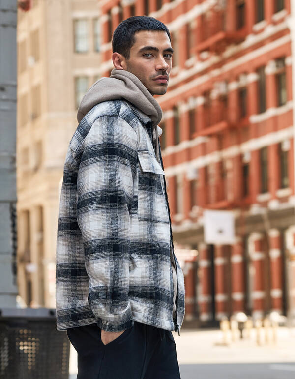 Kariertes Overshirt mit Rei&szlig;verschluss in Off Whit SHOEBY MEN