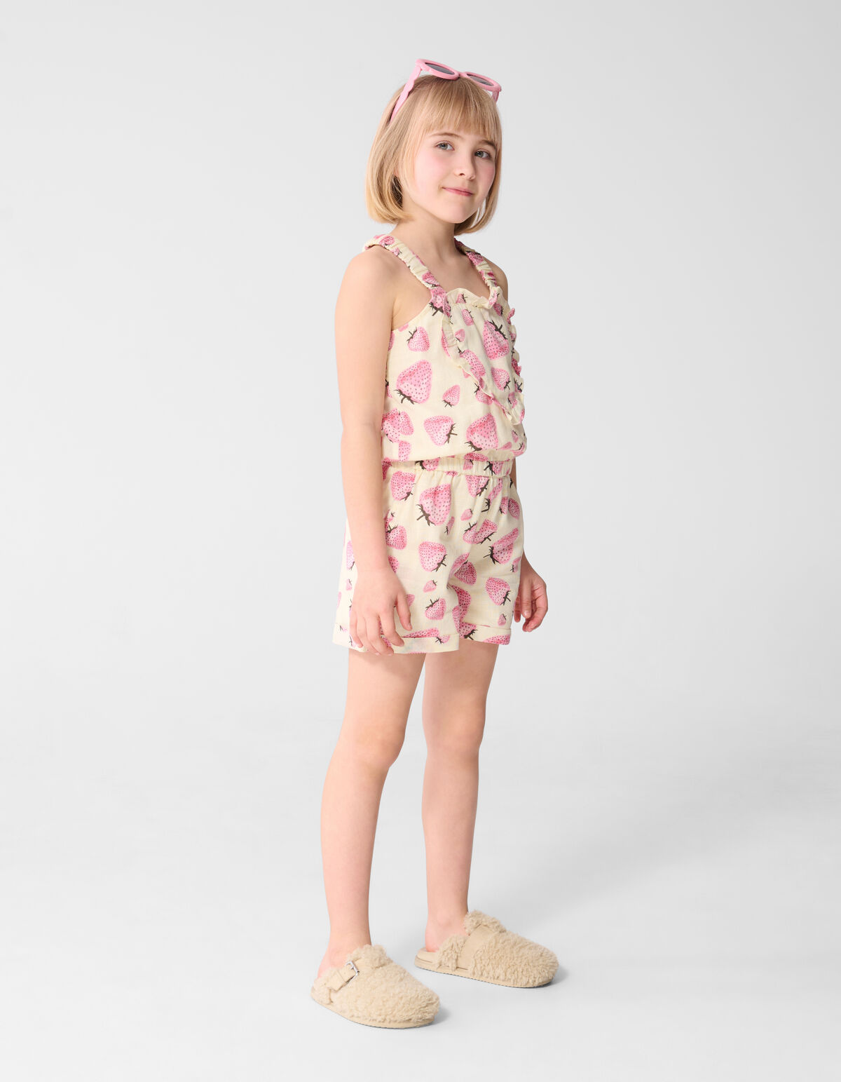 Jumpsuit mit Erdbeer-Print in gebrochenem Wei&szlig; SHOEBY GIRLS