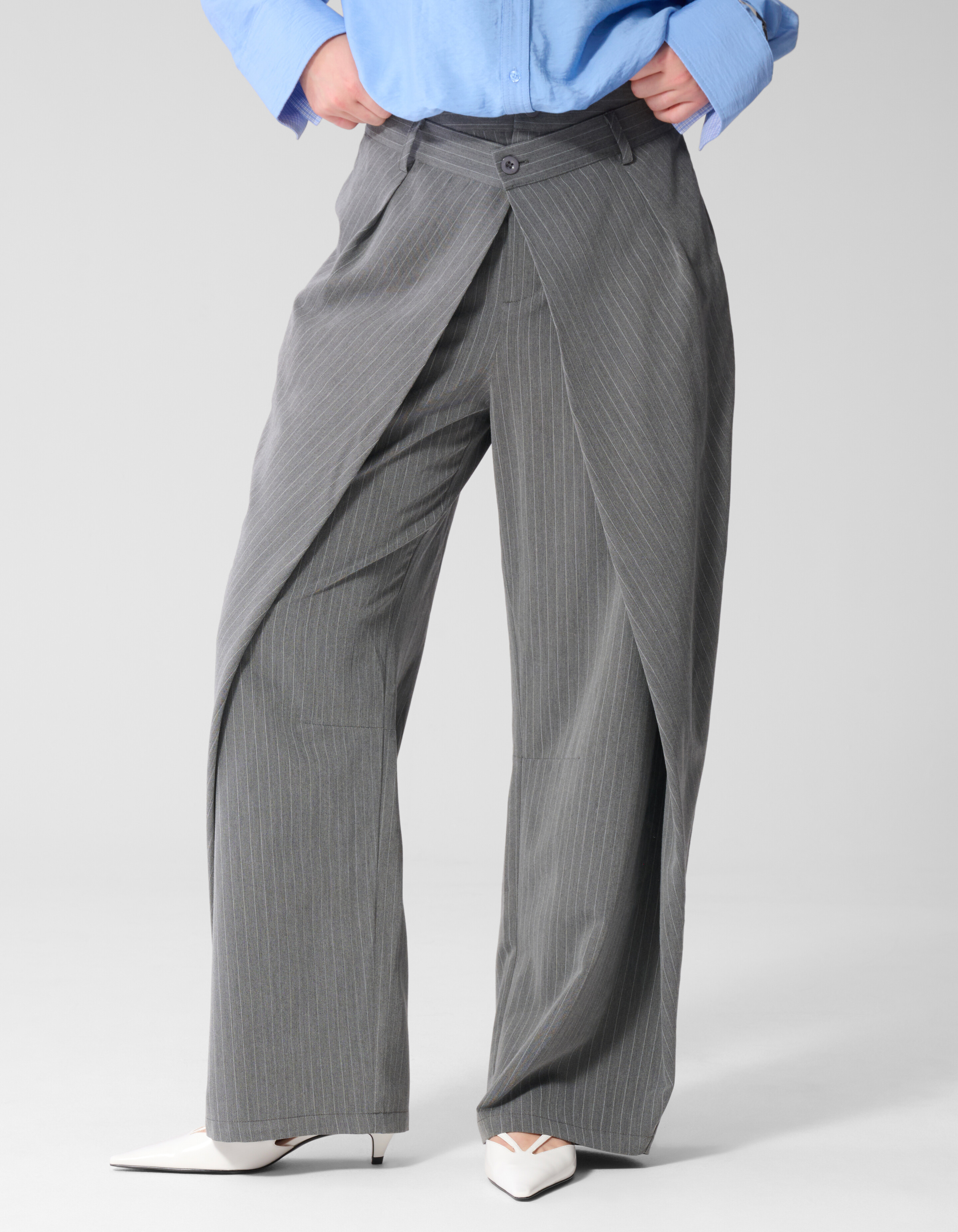 Nadelstreifen-Faltenhose Dunkelgrau SHOEBY WOMEN