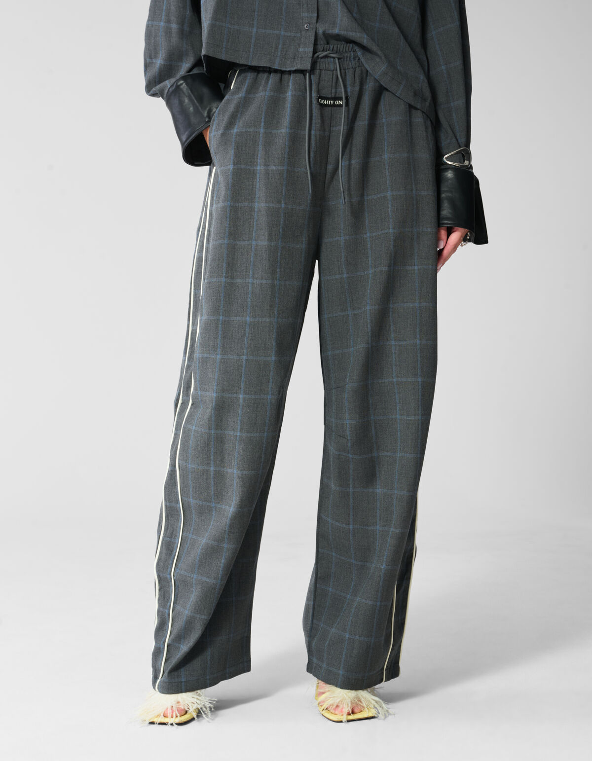 Sporty Karo Wide Leg Hose Dunkelgrau SHOEBY WOMEN
