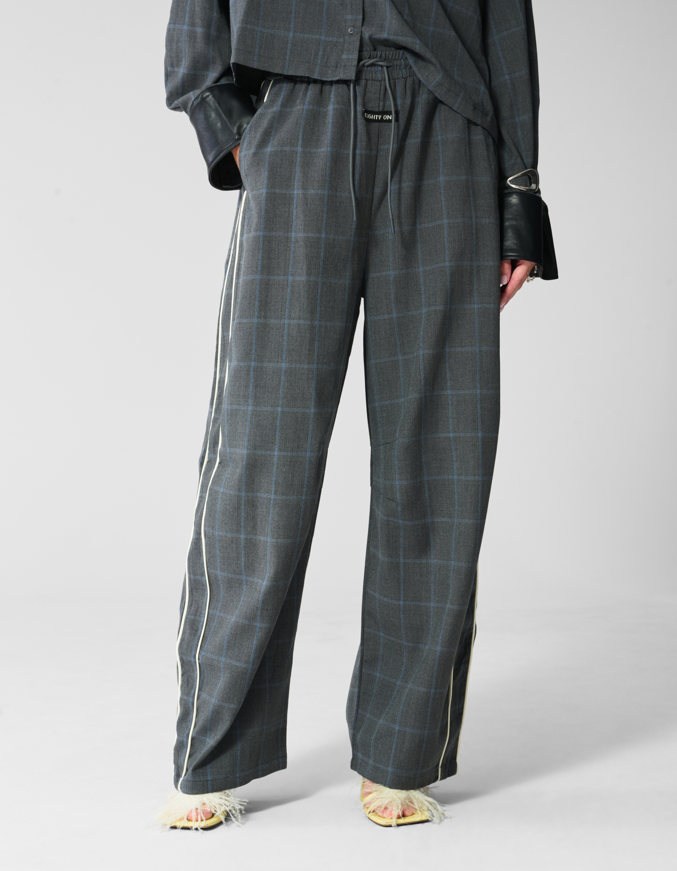 Sporty Karo Wide Leg Hose Dunkelgrau SHOEBY WOMEN