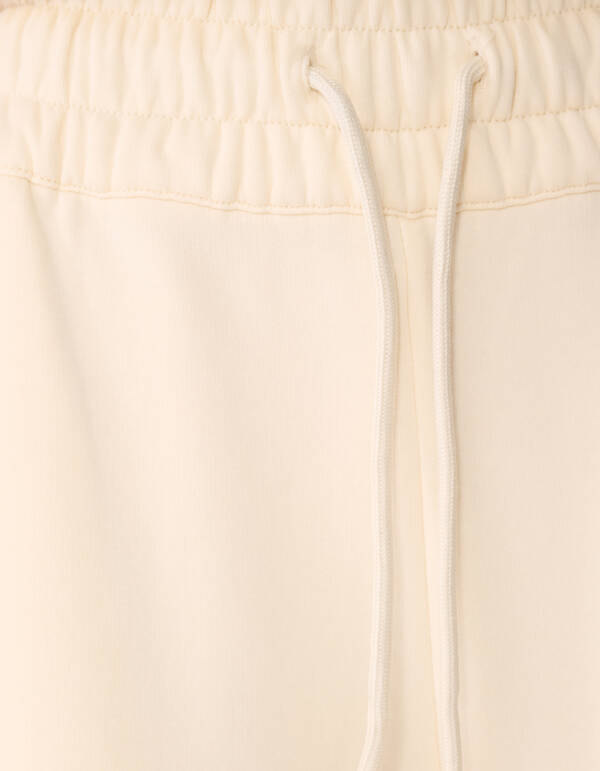 Weit geschnittene Jogginghose in gebrochenem Wei&szlig; SHOEBY WOMEN