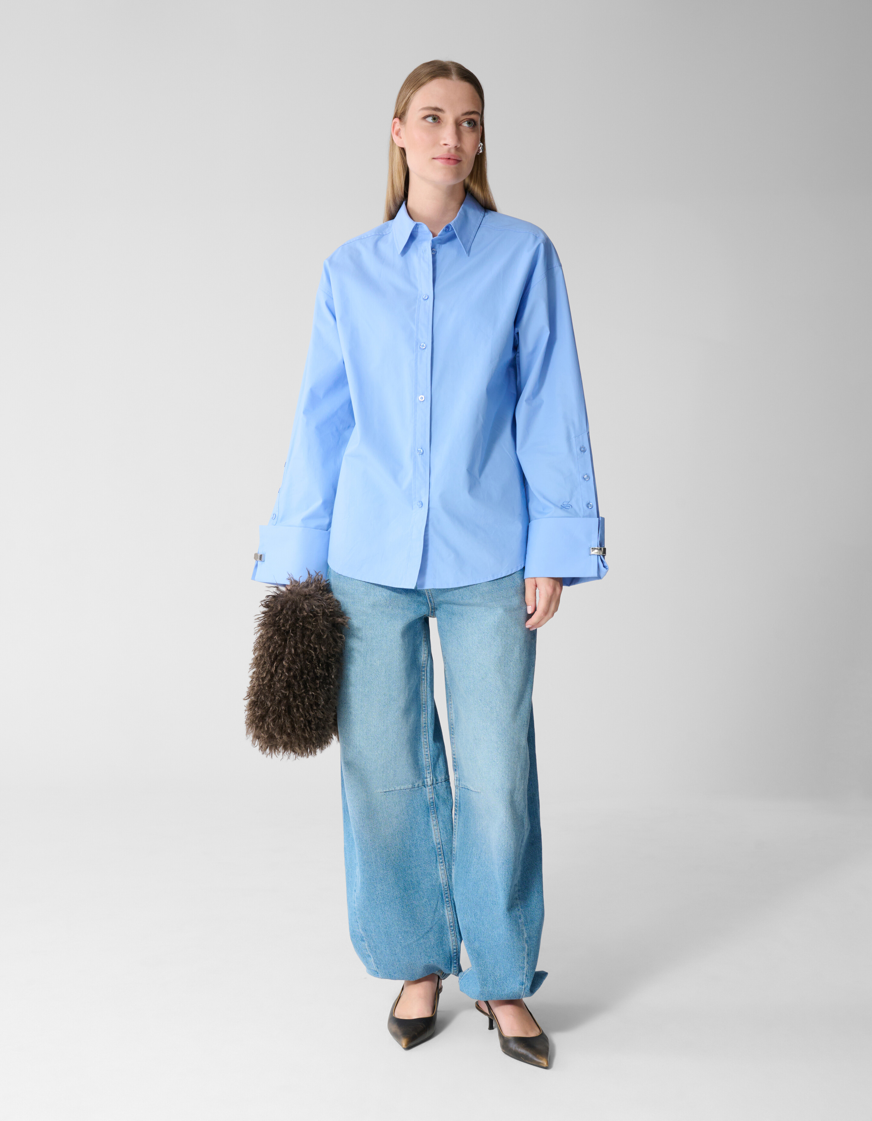 Oversized Ring Cuff Bluse Hellblau SHOEBY WOMEN