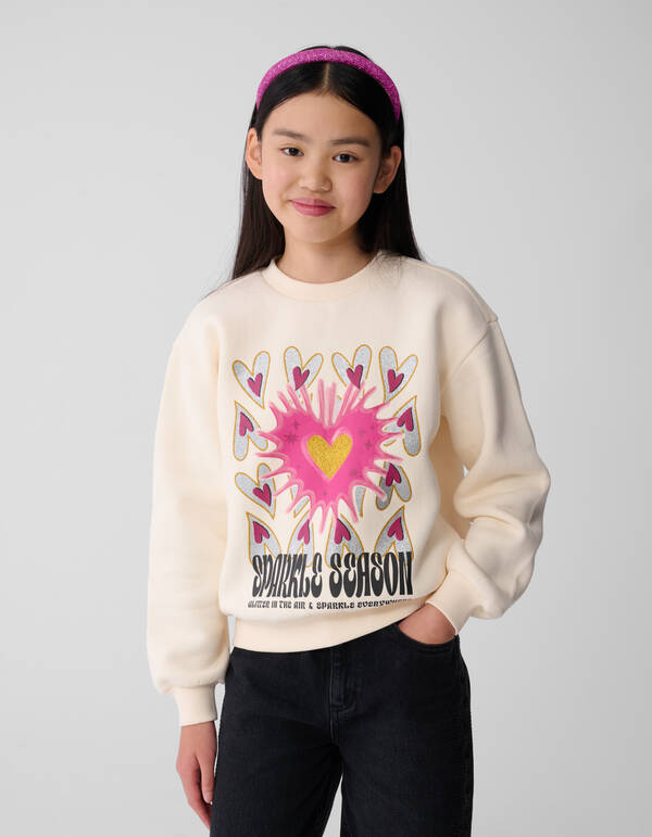 Pullover mit glitzerndem Artwork in Off White SHOEBY GIRLS