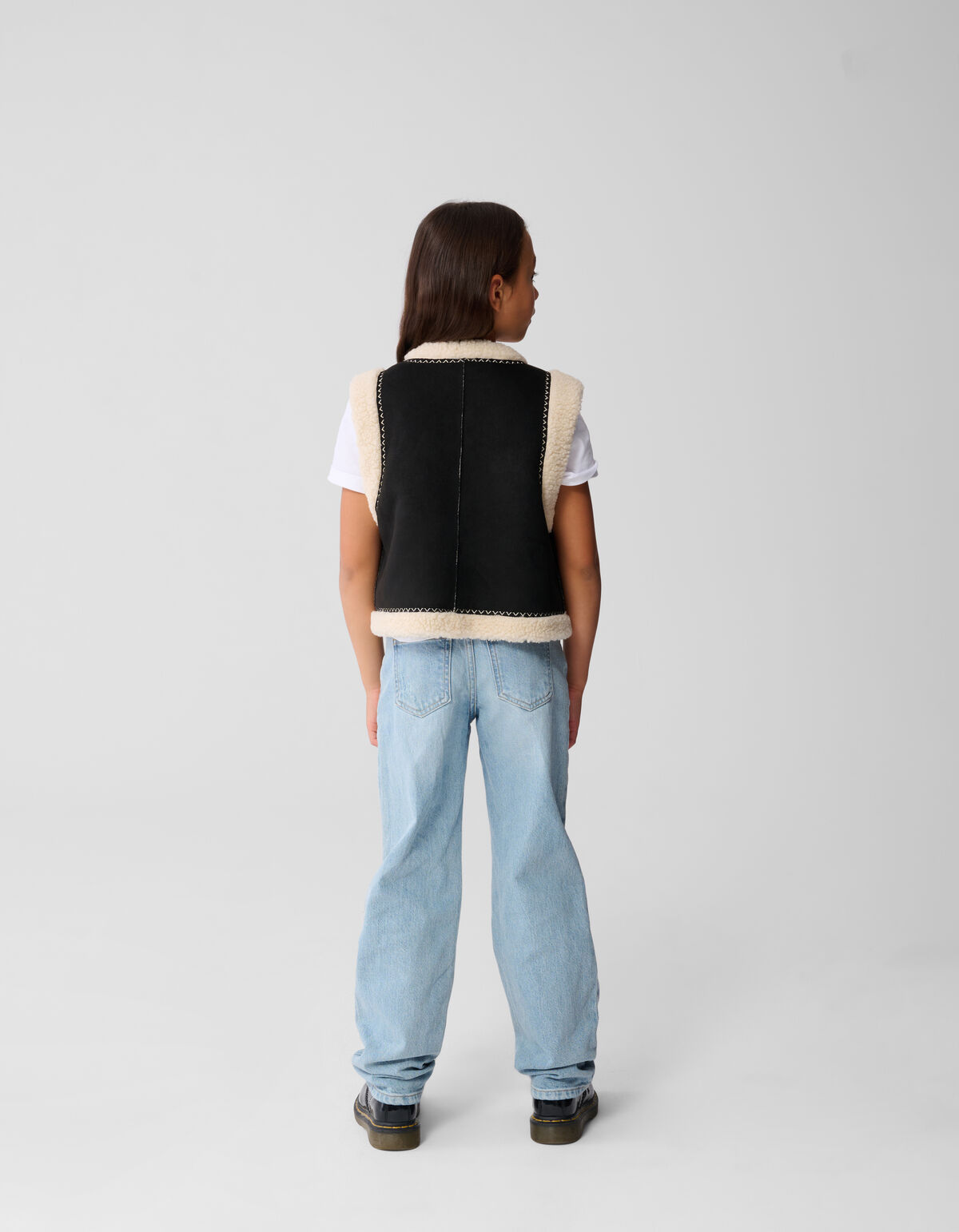 Weste mit Teddy-Stickerei in Schwarz SHOEBY GIRLS