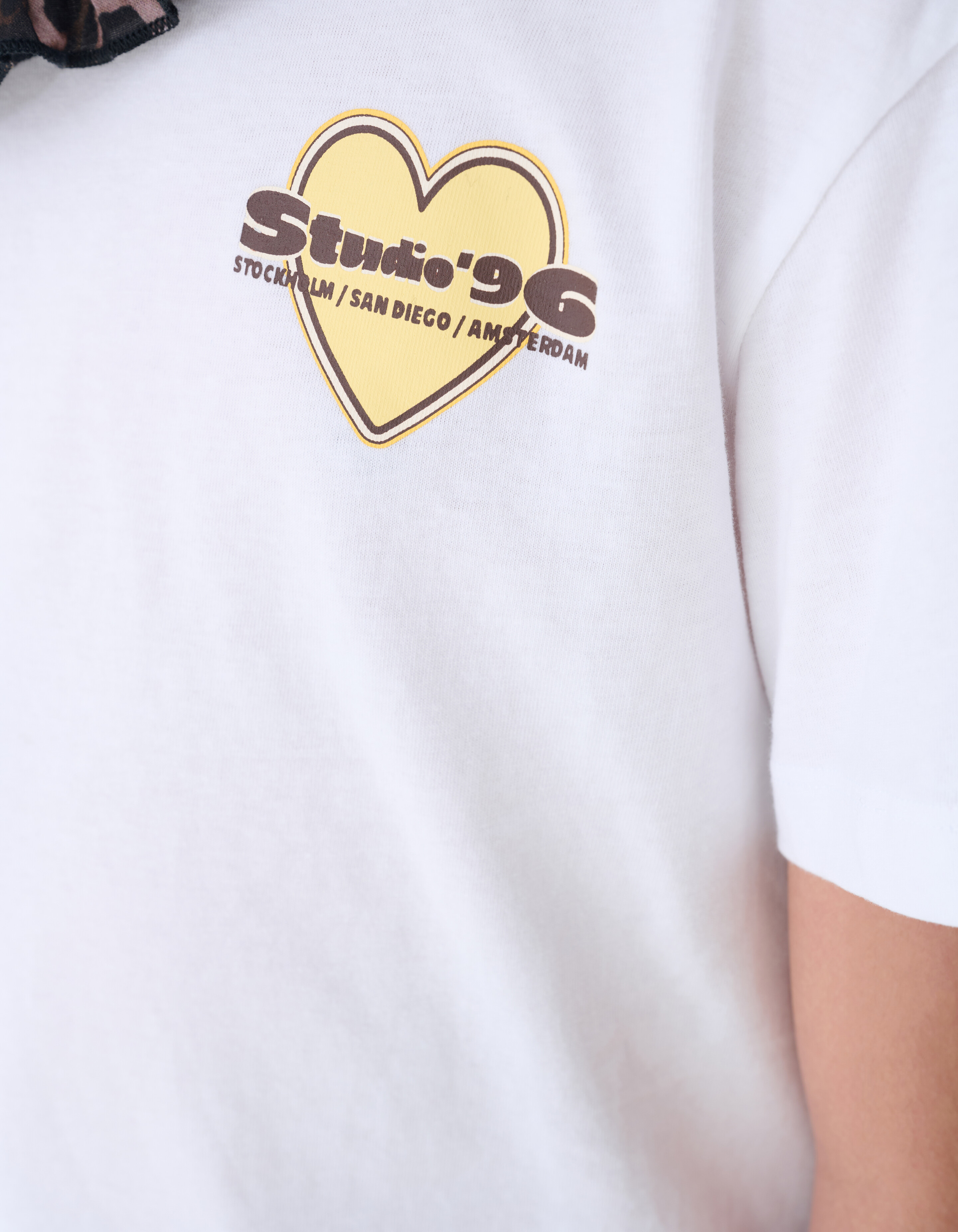 Studio Artwork T-Shirt Wei&szlig; SHOEBY GIRLS