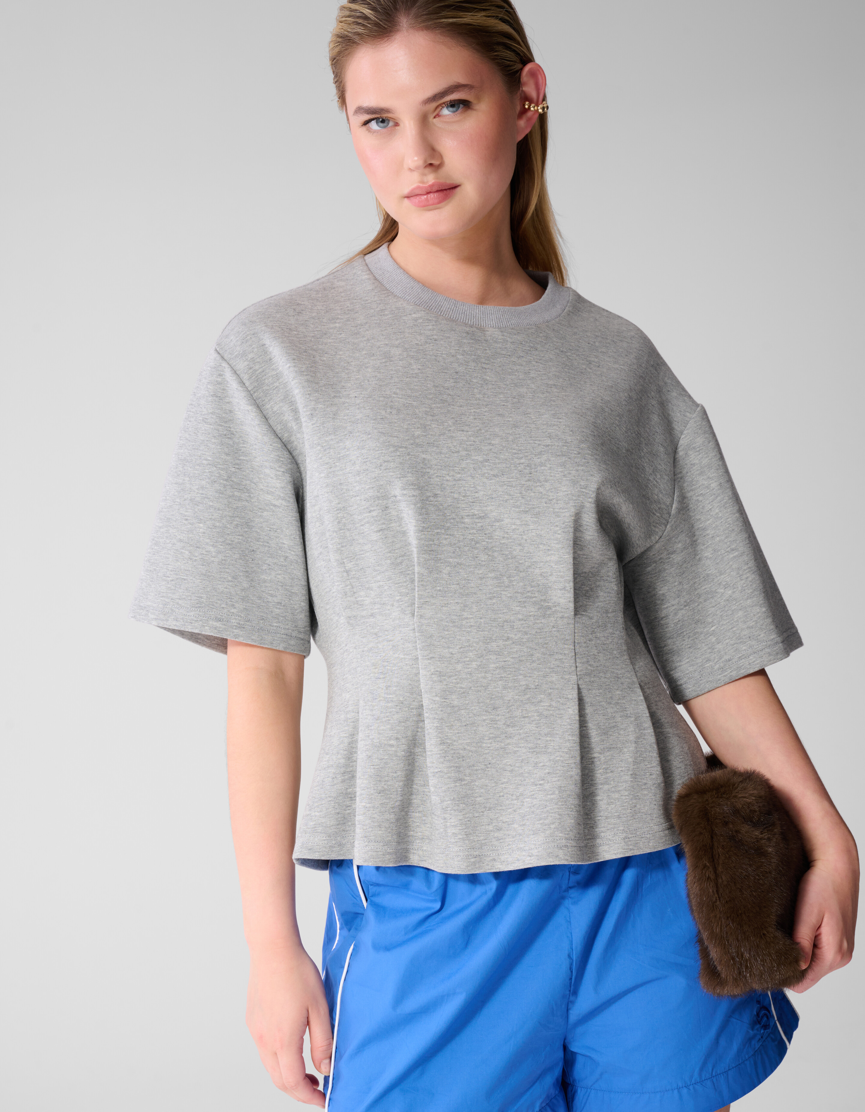Peplum-Scuba-T-Shirt Hellgrau SHOEBY WOMEN