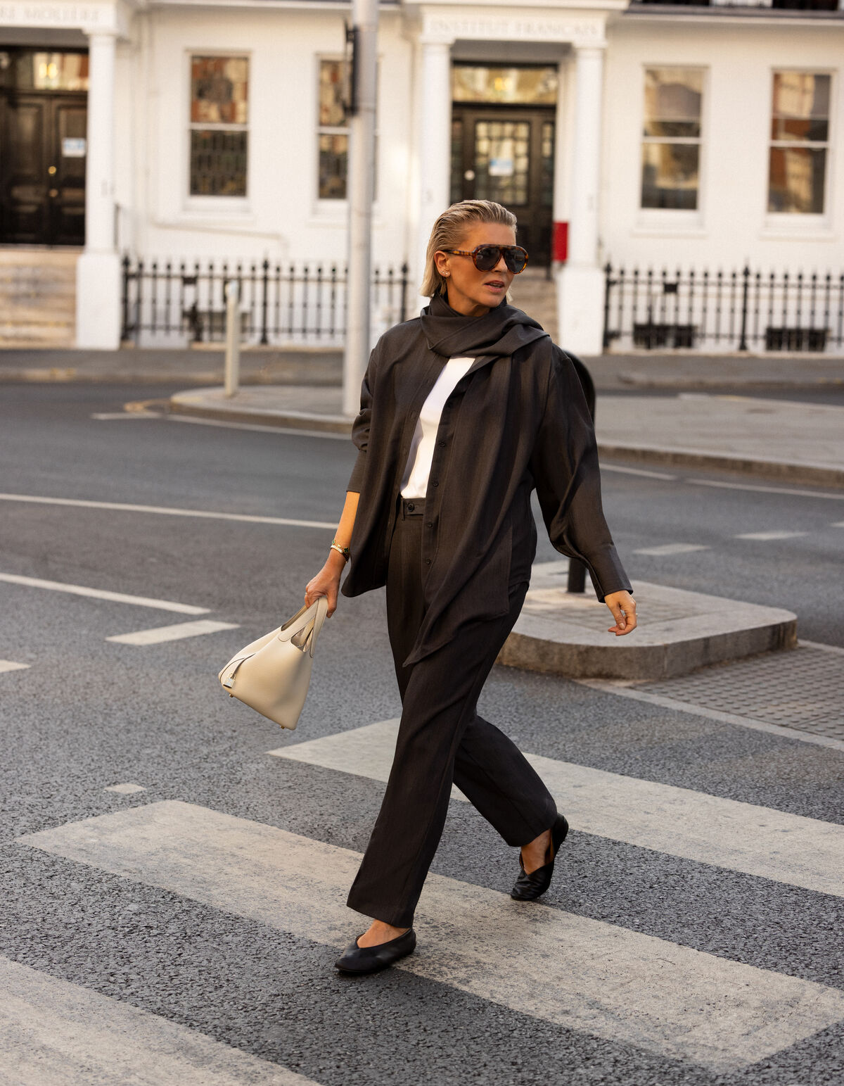 Oversized Tailored Bluse in Dunkelgrau By SHOEBY WOMEN