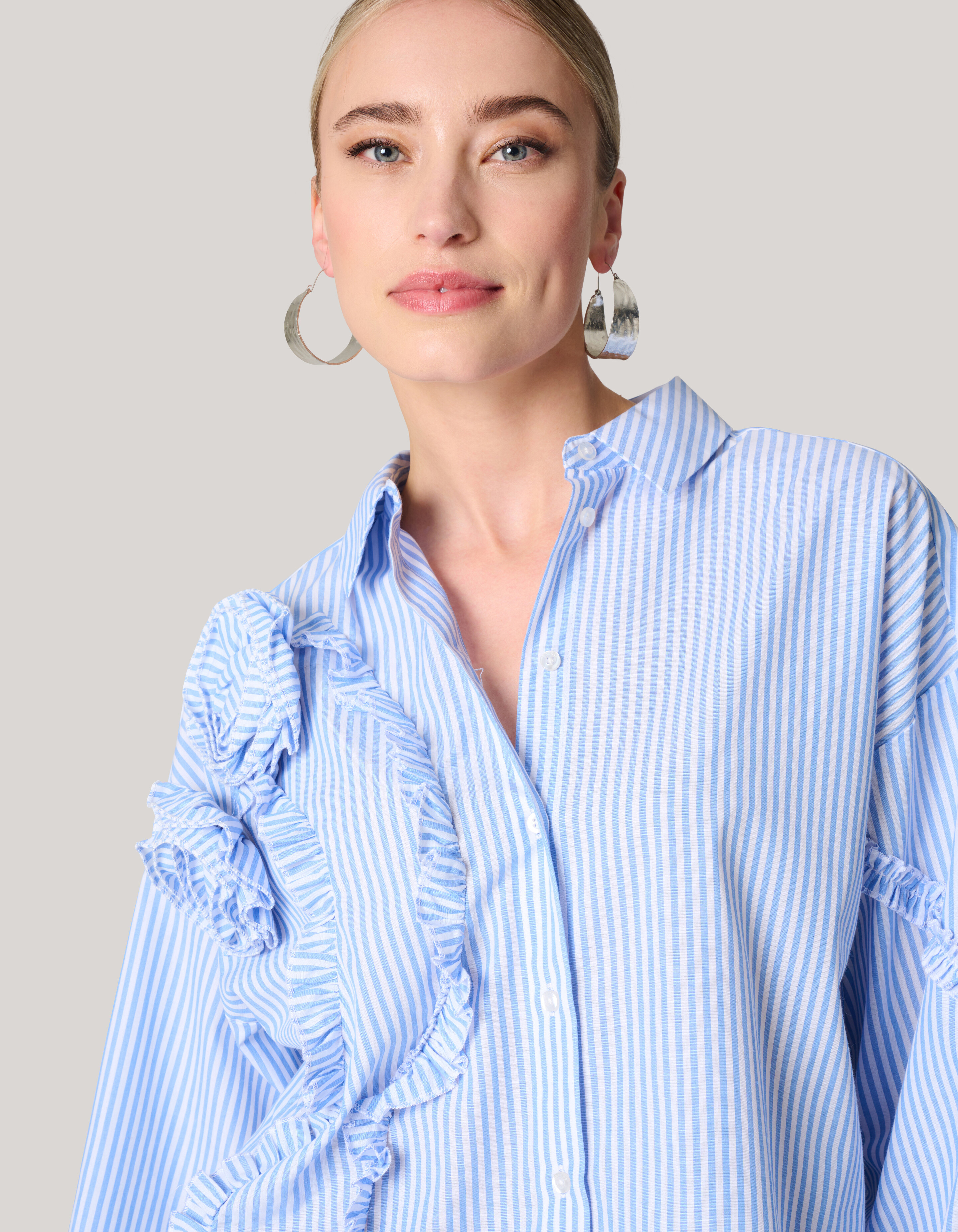 Gestreifte Rüschenbluse Hellblau SHOEBY WOMEN