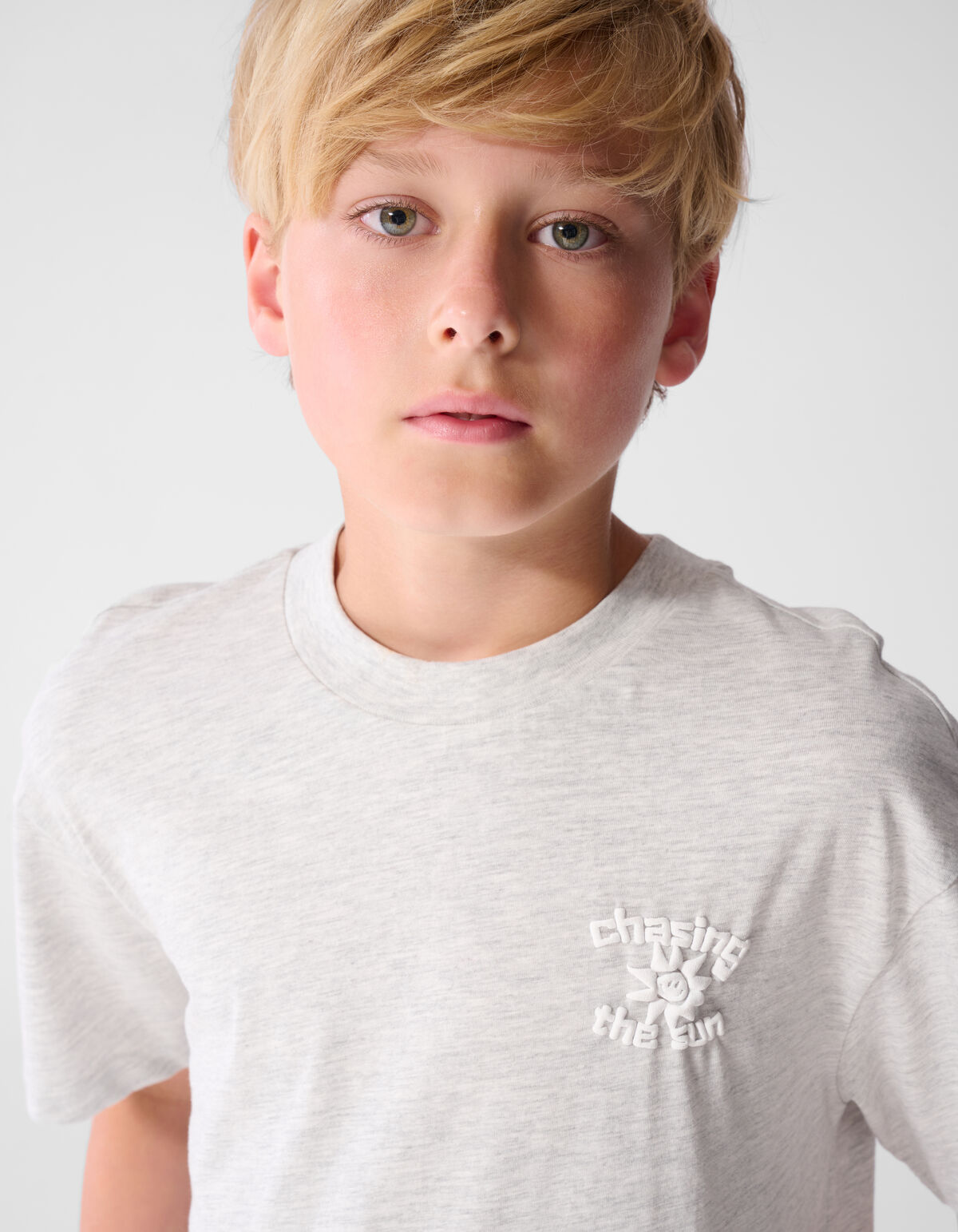 Chasing Artwork T-Shirt Hellgrau SHOEBY BOYS