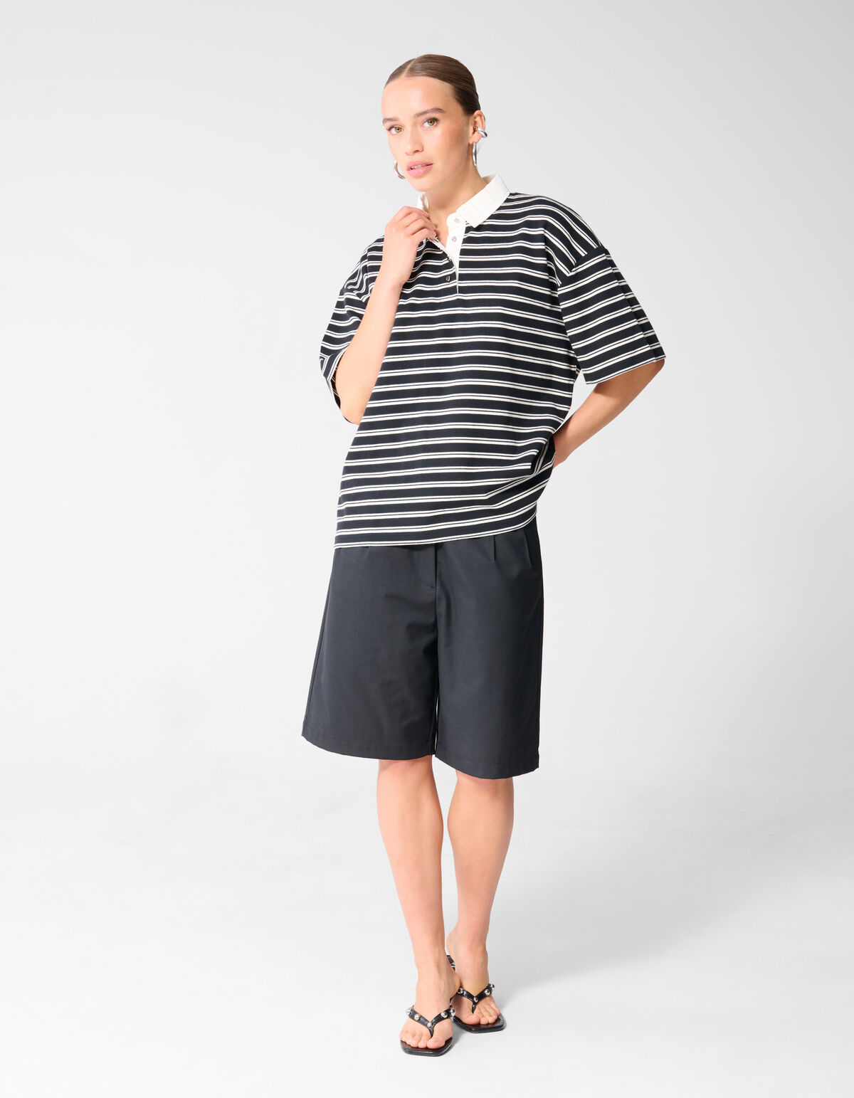 &Uuml;bergro&szlig;es Streifen-Kurzarm-Poloshirt Schwarz SHOEBY WOMEN