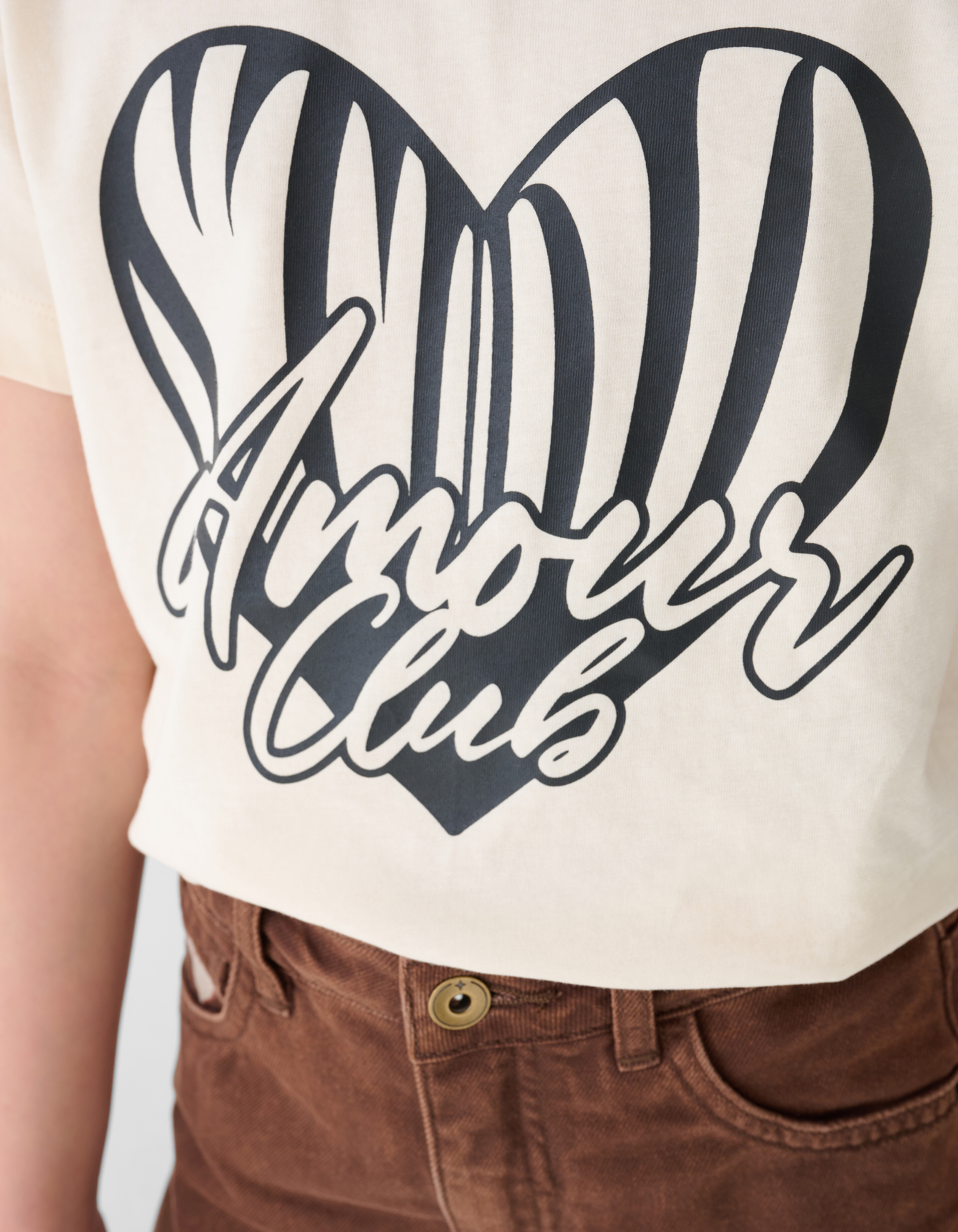 Heart Club Artwork T-Shirt in gebrochenem Wei&szlig; SHOEBY GIRLS