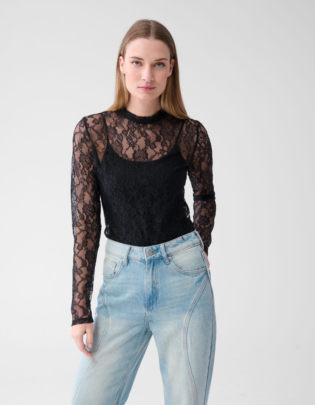 Spitzenbluse mit Blumenmuster in Schwarz SHOEBY WOMEN