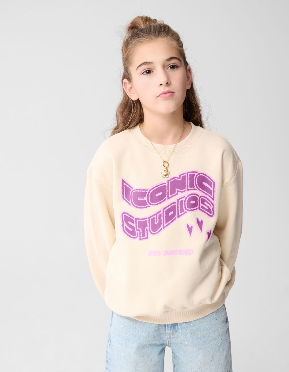 Iconic Studios Artwork Sweater Off-White SHOEBY GIRLS