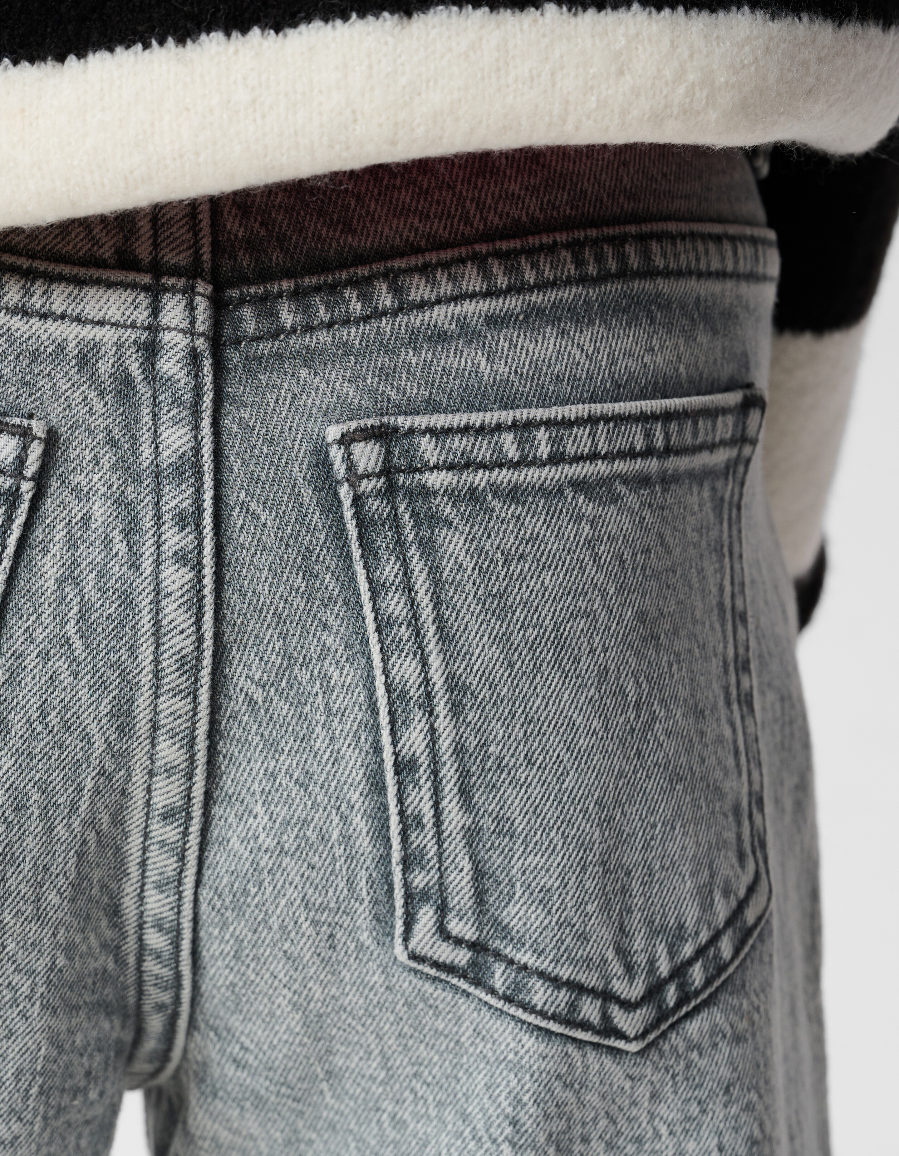 Stone Straight Fit Jeans Hellgrau SHOEBY GIRLS