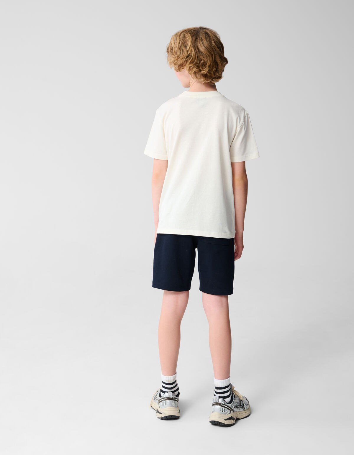 Urban Artwork T-shirt Off White SHOEBY BOYS