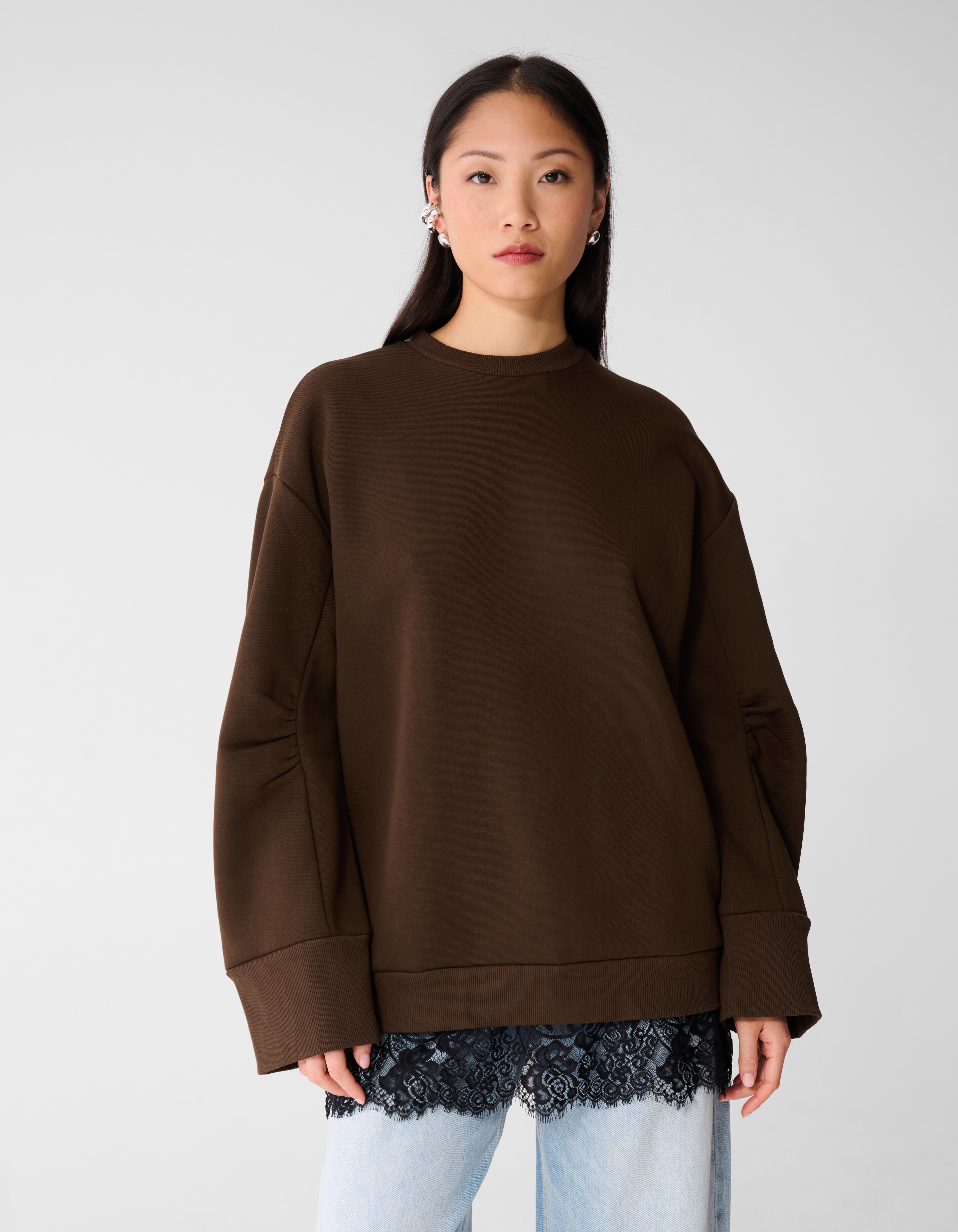 Kanten Oversized Sweater Dunkelbraun SHOEBY WOMEN