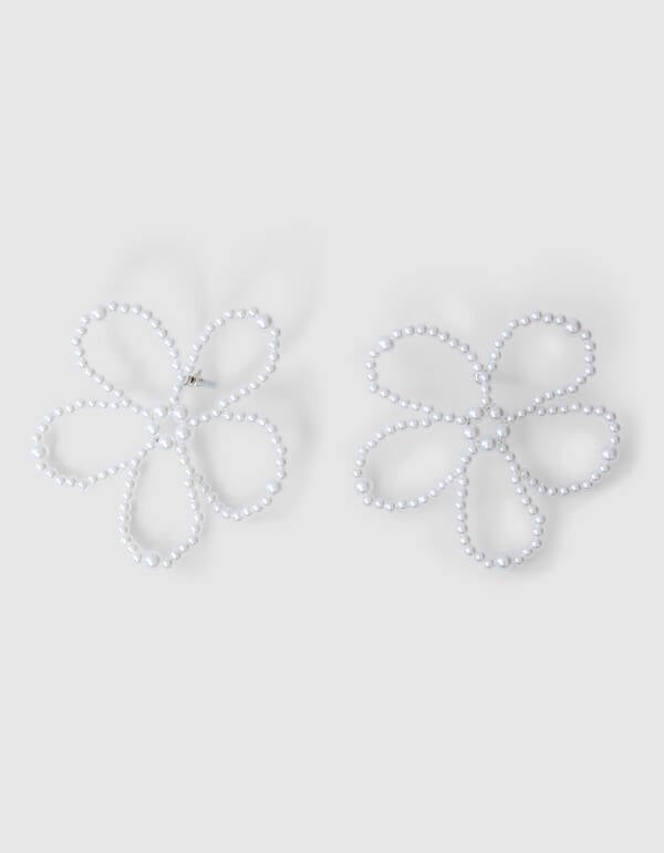 Große Blumen Ohrringe Gebrochen Weiß SHOEBY ACCESSOIRES